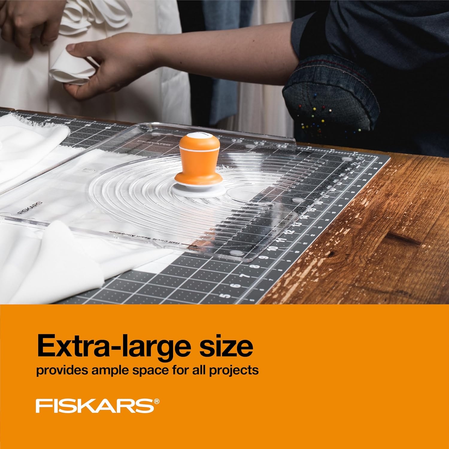 Fiskars Self Healing Cutting Mat with Grid for Sewing, Quilting, and Crafts – 24″ x 36 Grid Lilac/Mountain Haze(Gray)