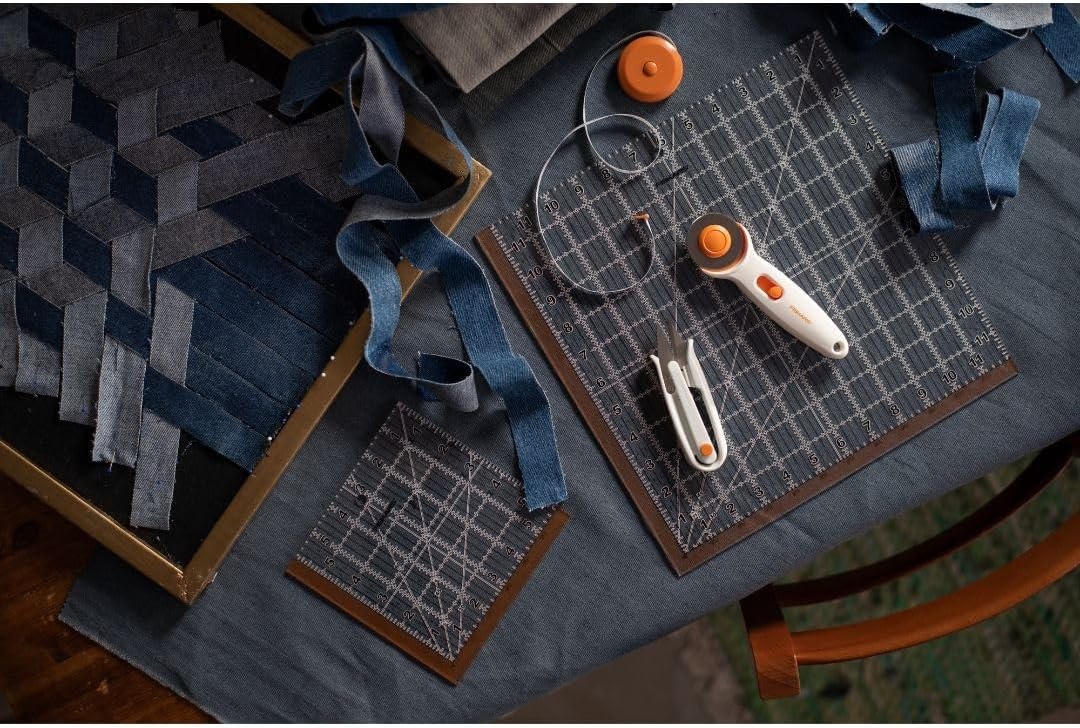 Fiskars Crafts Essentials 5-Piece Set – 45mm Blade Rotary Cutter for Fabric, Self Healing Cutting Mat, and Sewing Ruler – Craft Supplies – White/Gray