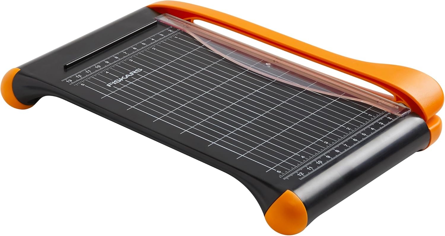 Fiskars Recycled Bypass Guillotine Paper Cutter – 9″ Cut Length – Craft Paper, Cardstock and Photo Trimmer – Suitable for Traveling – Self-Sharpening Blade