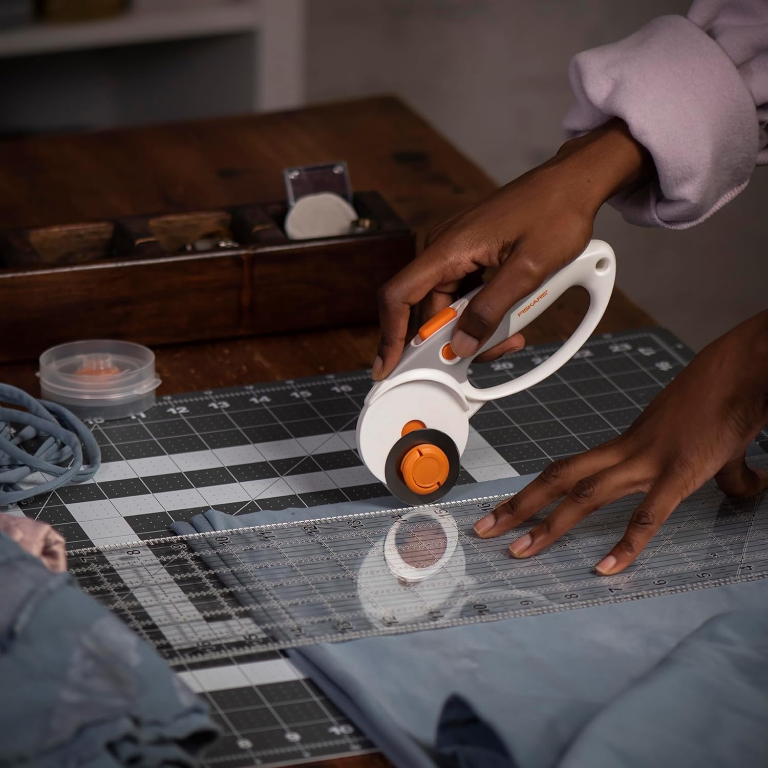 Fiskars Easy Change Stick Rotary Cutter (45 mm) White(DuoLoop)