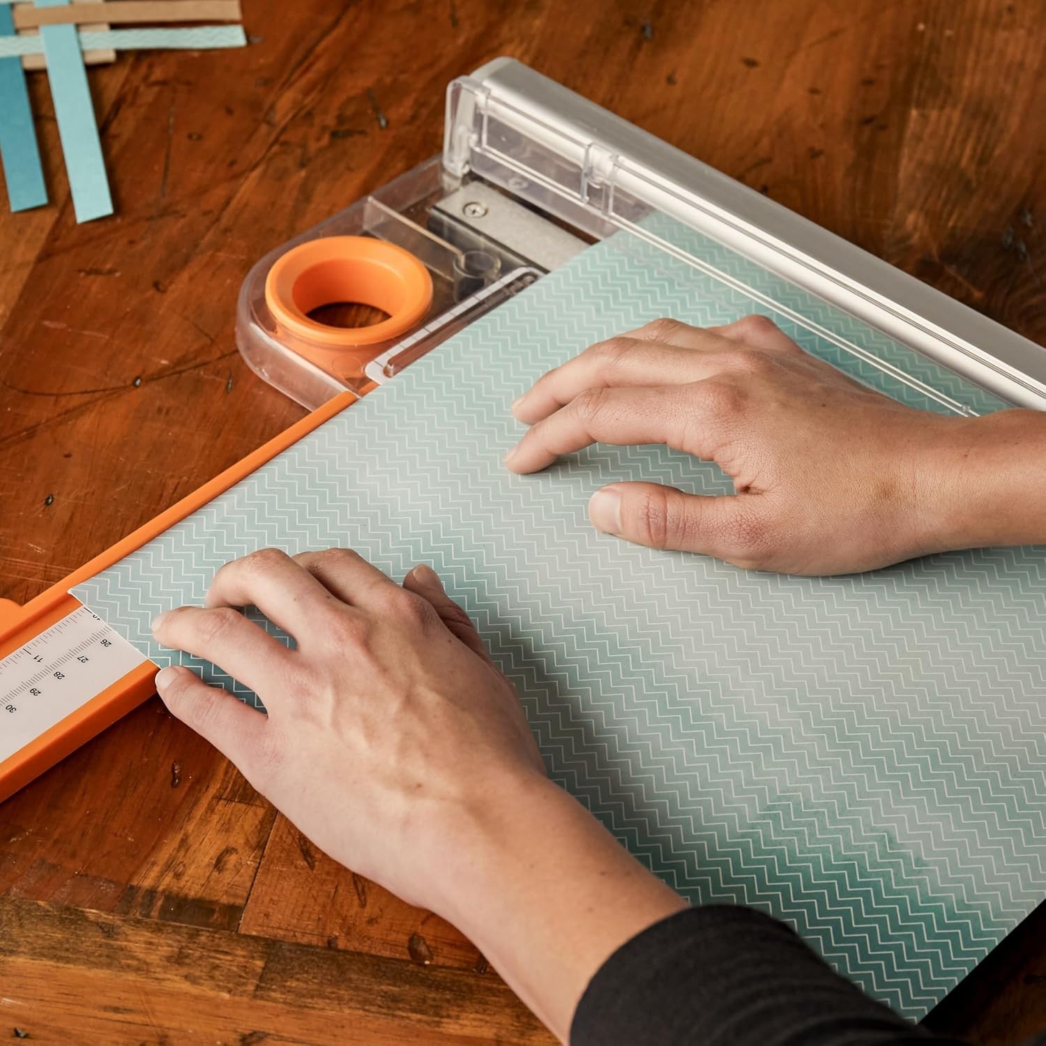 Fiskars Rotary Bypass Trimmer, Self-Sharpening Blade with Aluminum Rail, 12-Inch