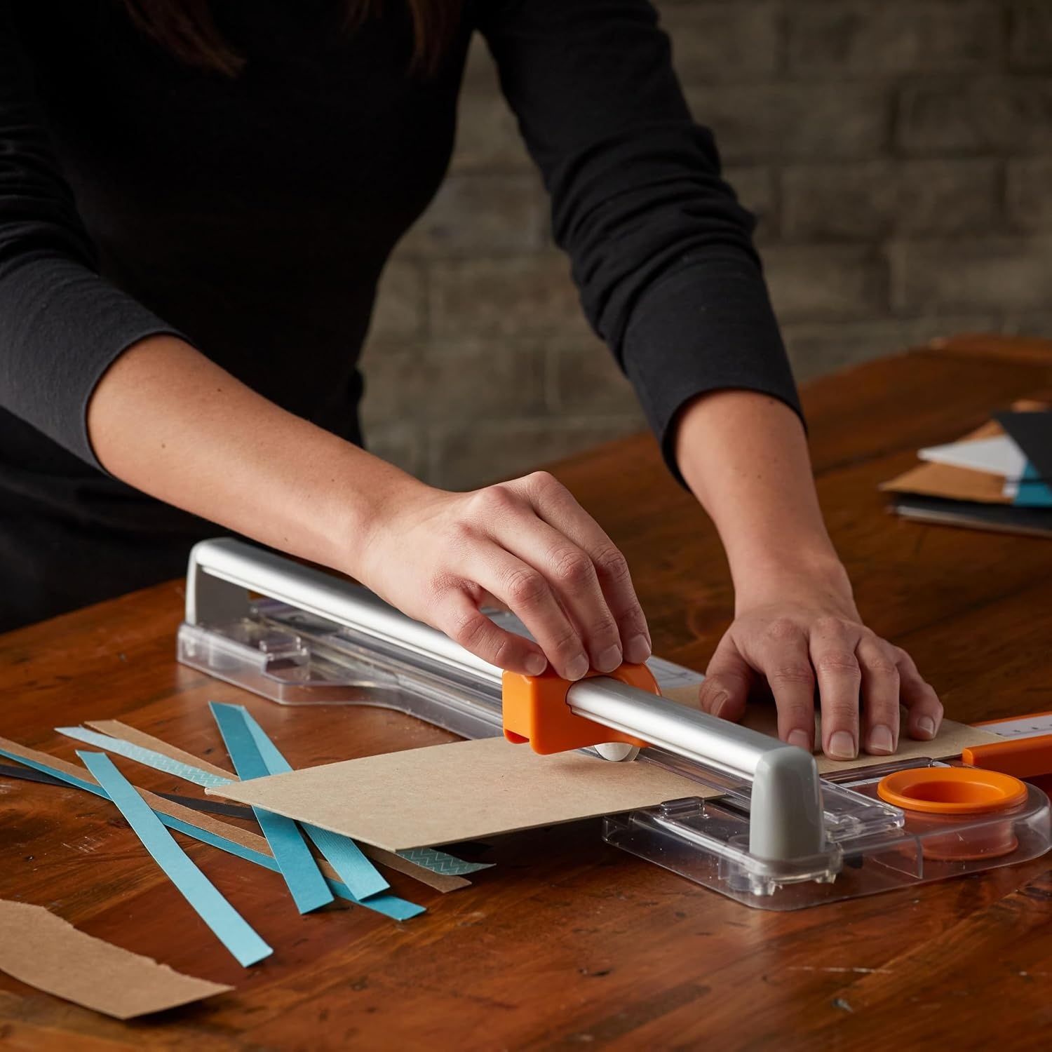 Fiskars Rotary Bypass Trimmer, Self-Sharpening Blade with Aluminum Rail, 12-Inch
