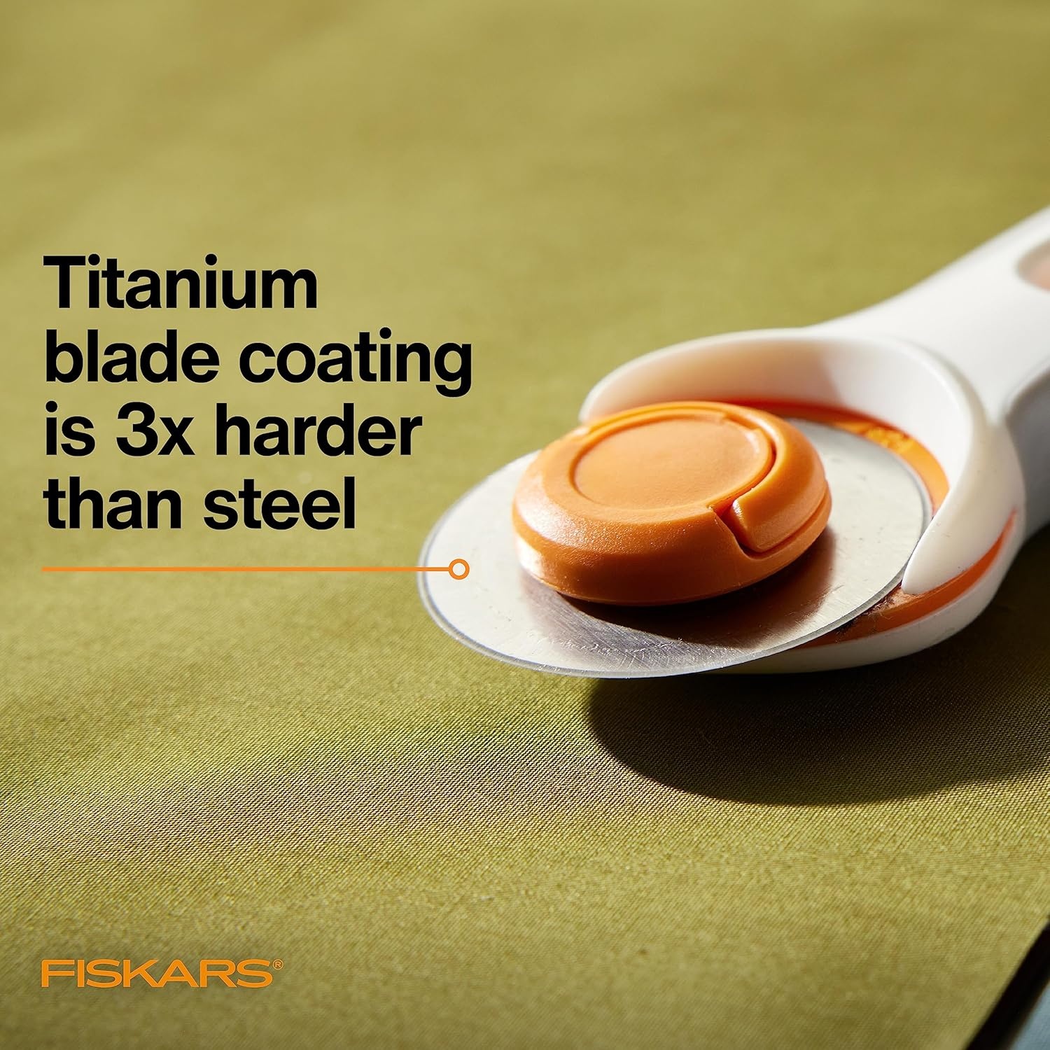 Fiskars 45mm Rotary Blade 2-Pack, Replacement Blades for Rotary Cutters, Precision Cutting for Quilting and Sewing(2 Pack – Titanium)