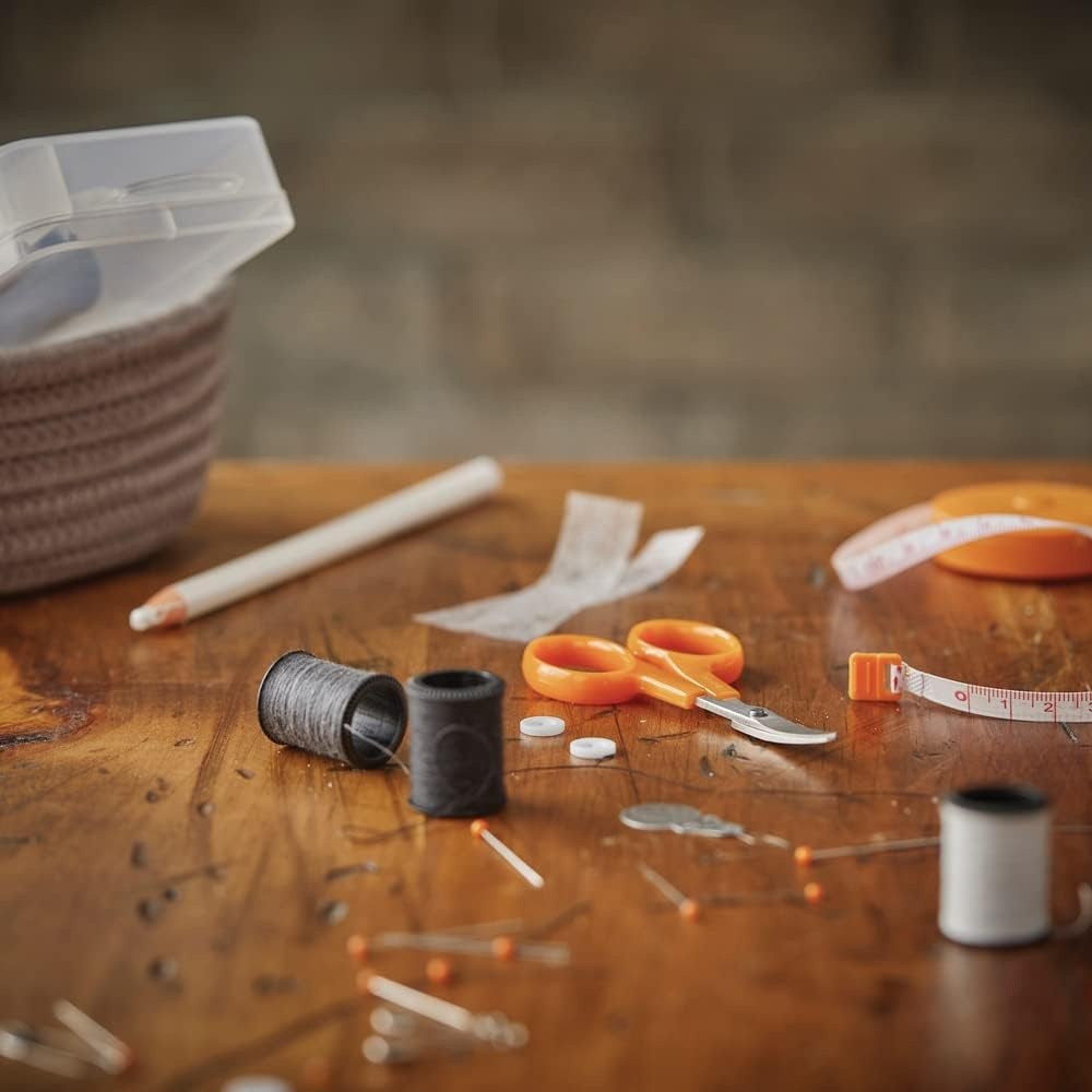 Fiskars Sewing Kit with Scissors, Measuring Tape, Pins, Thread and More, 62-Piece Sewing Set with Case, Craft Supplies, Clear(Compact)