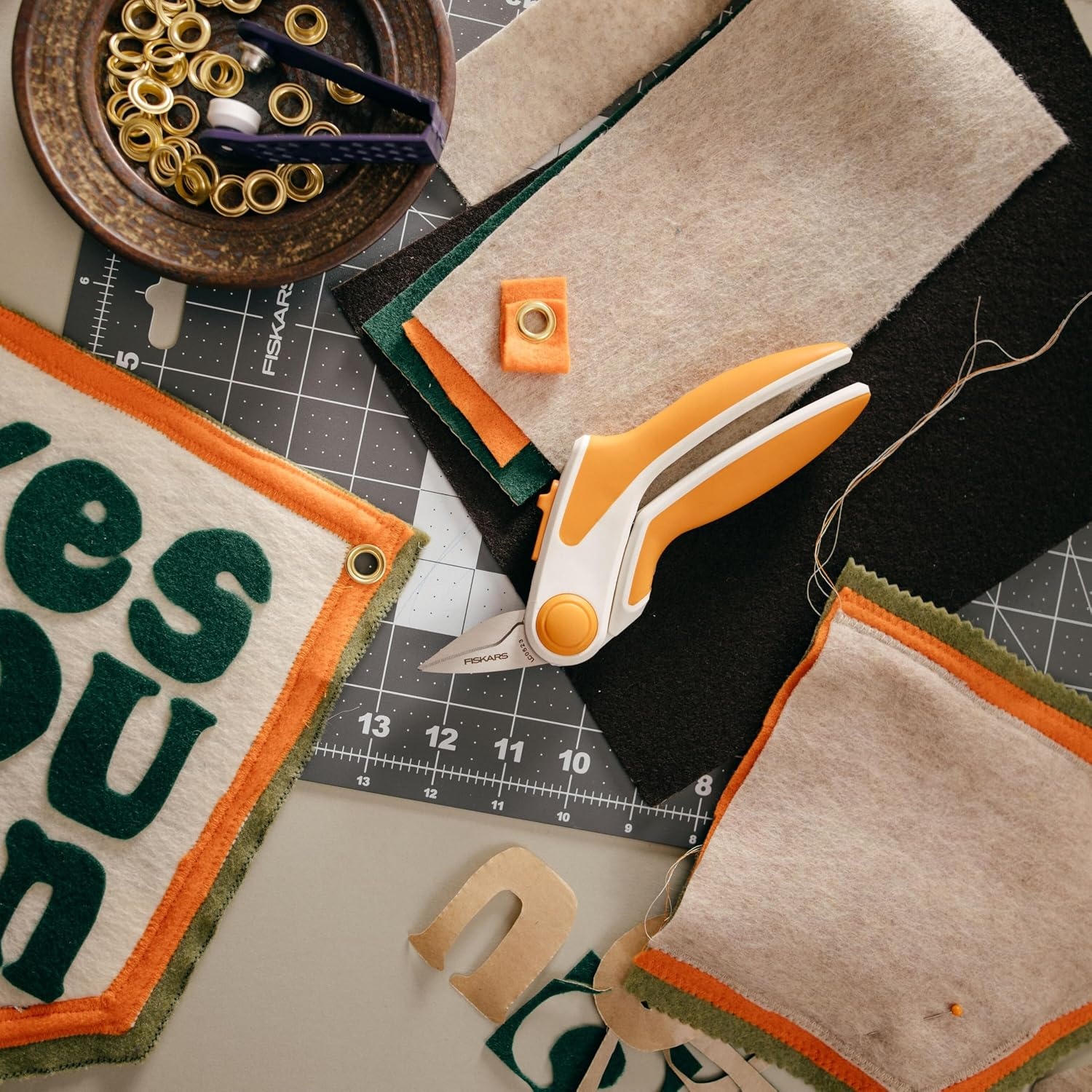 Fiskars EasyAction Rag Quilt Snips, Spring Assist Serrated Fabric Scissors