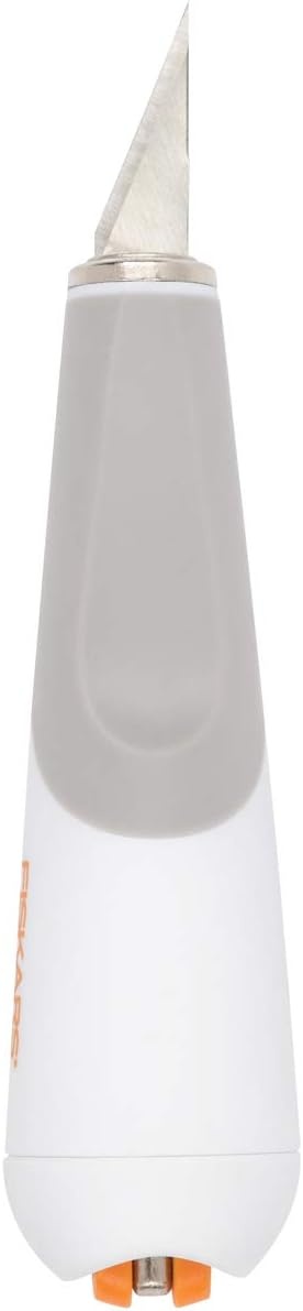 Fiskars Crafts Heavy-Duty Easy Change Detail Knife, No. 2 Blade, w/#2, Multicolor