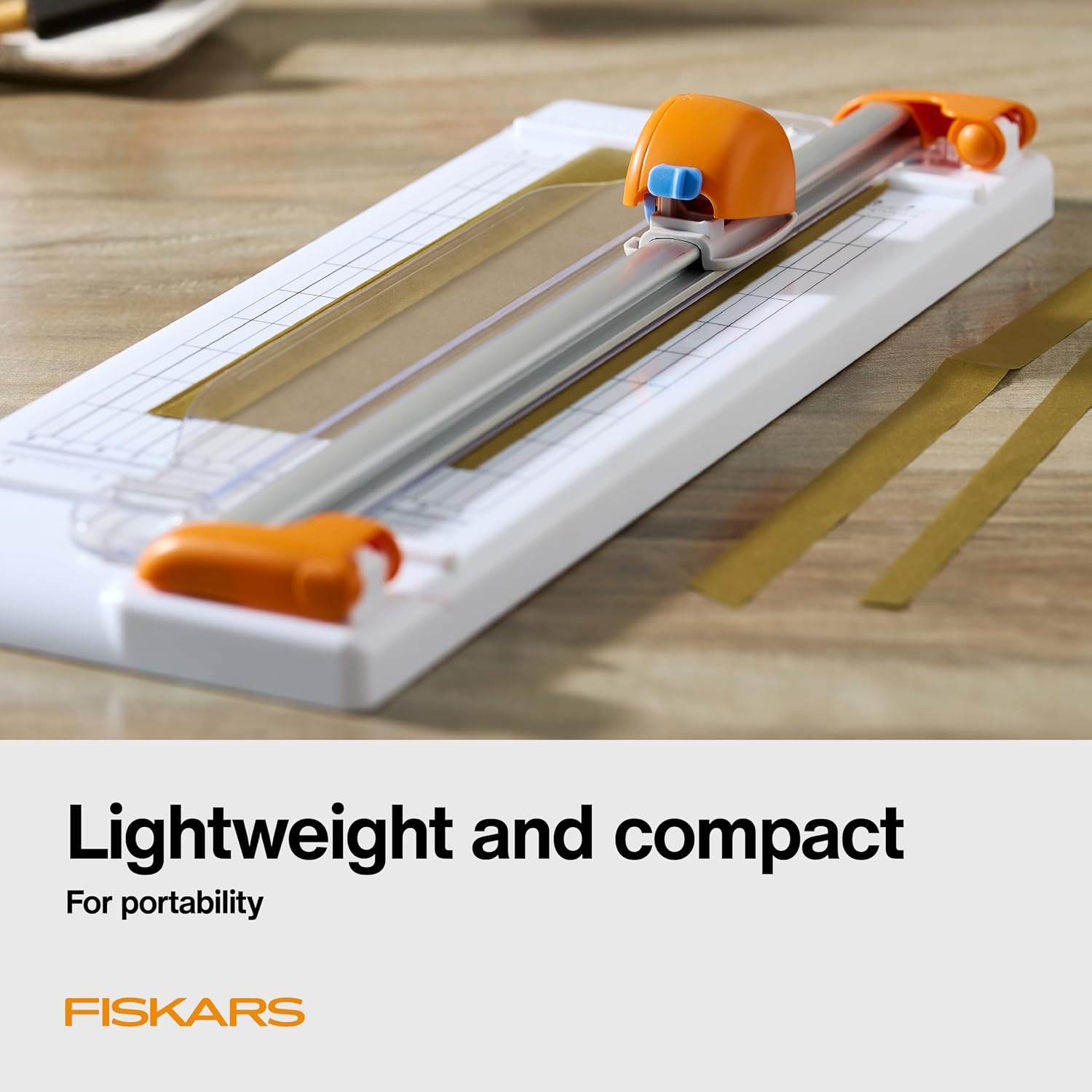 Fiskars Compact Rotary Paper Trimmer – 12″ Cut Length – Portable Size with Extendable Base Deck – Self-Sharpening Blade – Scrapbooking Tool