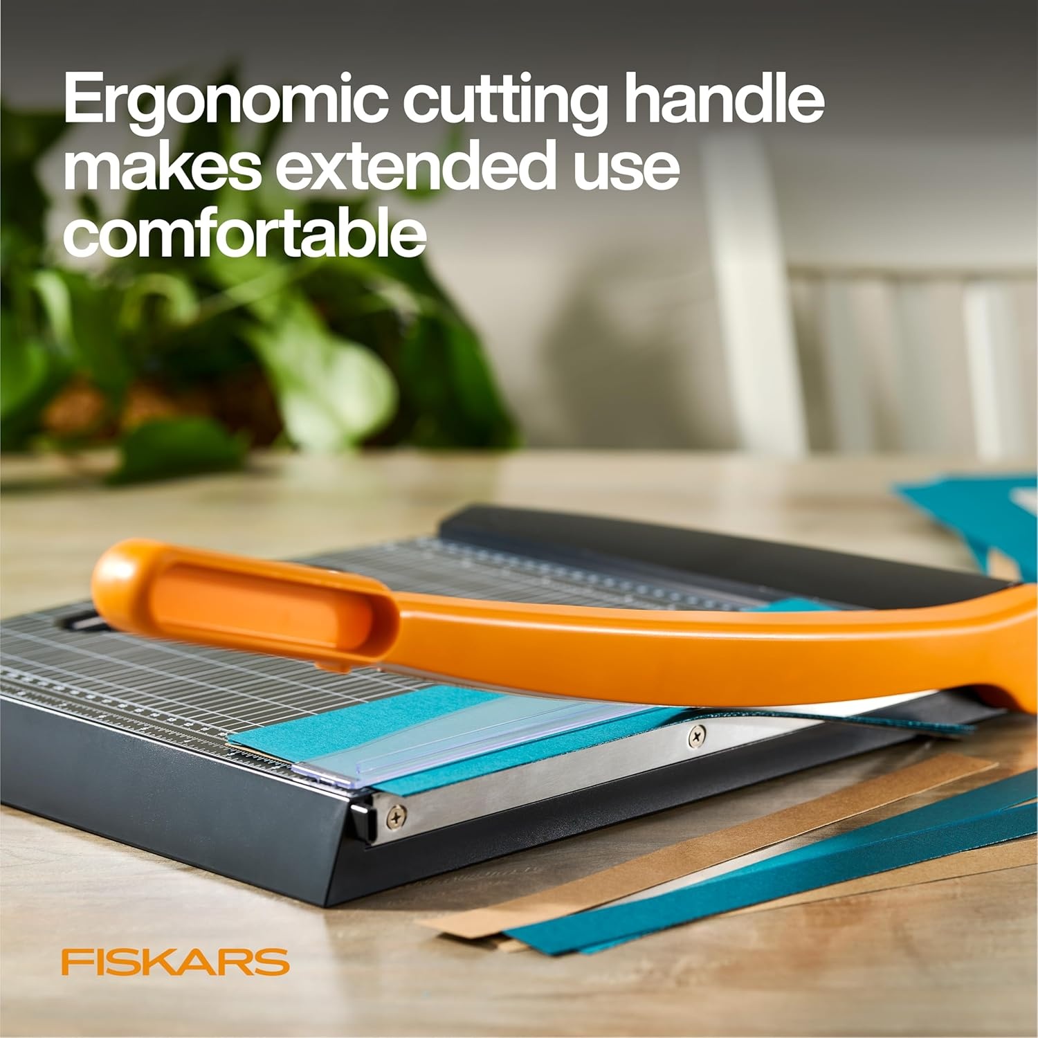 Fiskars Recycled Bypass Guillotine Paper Cutter, 12″ Cut Length, Self-Sharpening, Paper Trimmer for Crafting and Scrapbooking, Arts and Crafts Supplies, Photo Cutter with 30% Recycled Materials