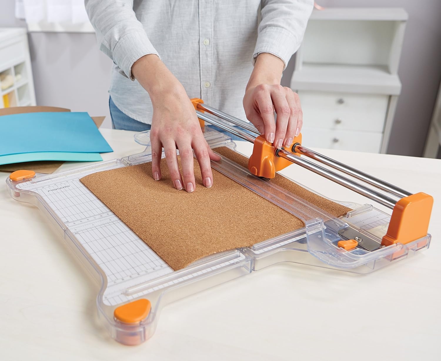 Fiskars ProCision Rotary Bypass Paper Trimmer, 12″ Cut Length, Self-Sharpening, Paper Trimmer for Crafting and Scrapbooking, Arts and Crafts Supplies, Photo Cutter