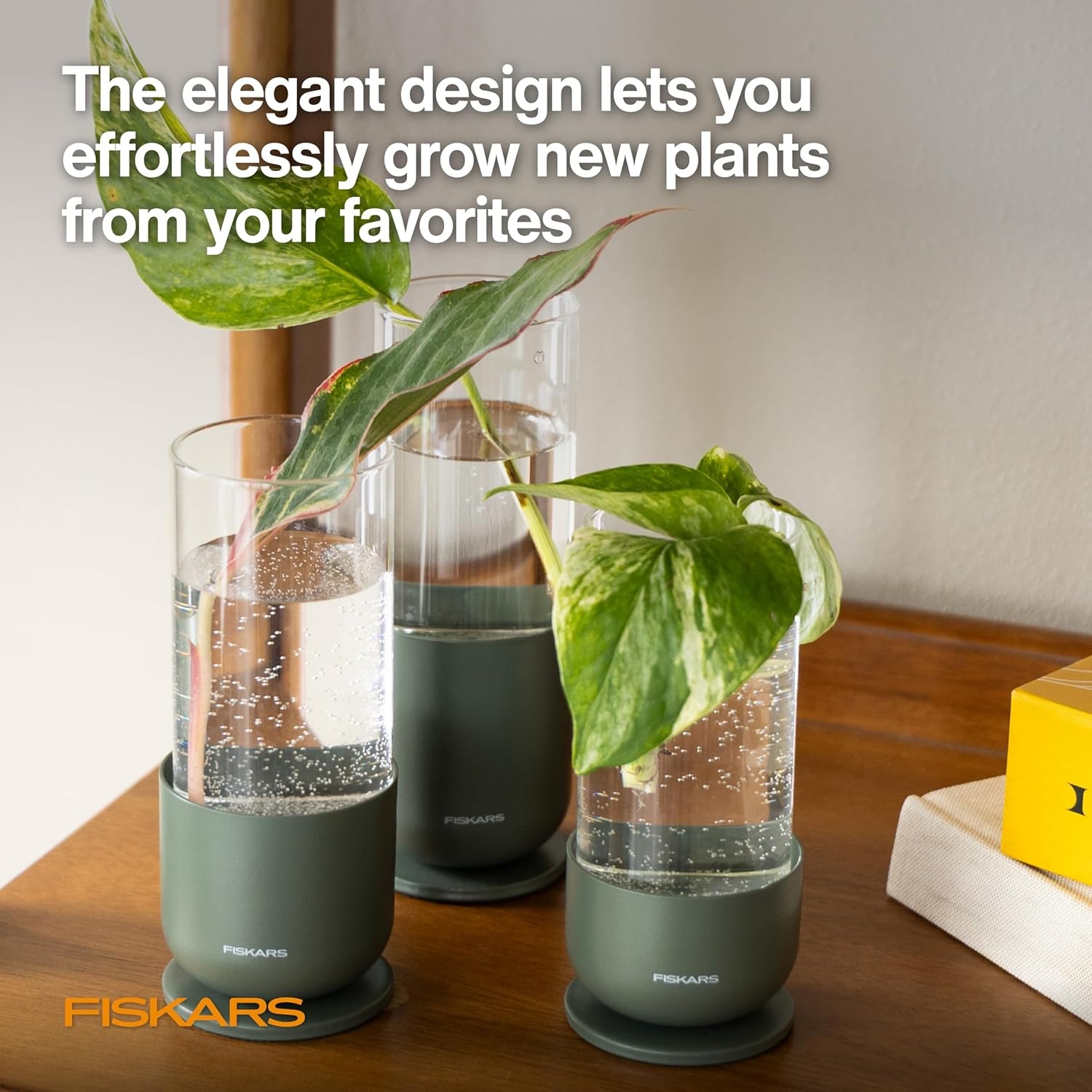 Fiskars Plant Propagator, Single Glass Vase with Metal Stand for Rooting Cuttings, Hydroponic System for Indoor Gardening Decor, Straight Sided Flute for Safe Root Removal, 5 oz, Clear(3-Pack  5 oz Vases)