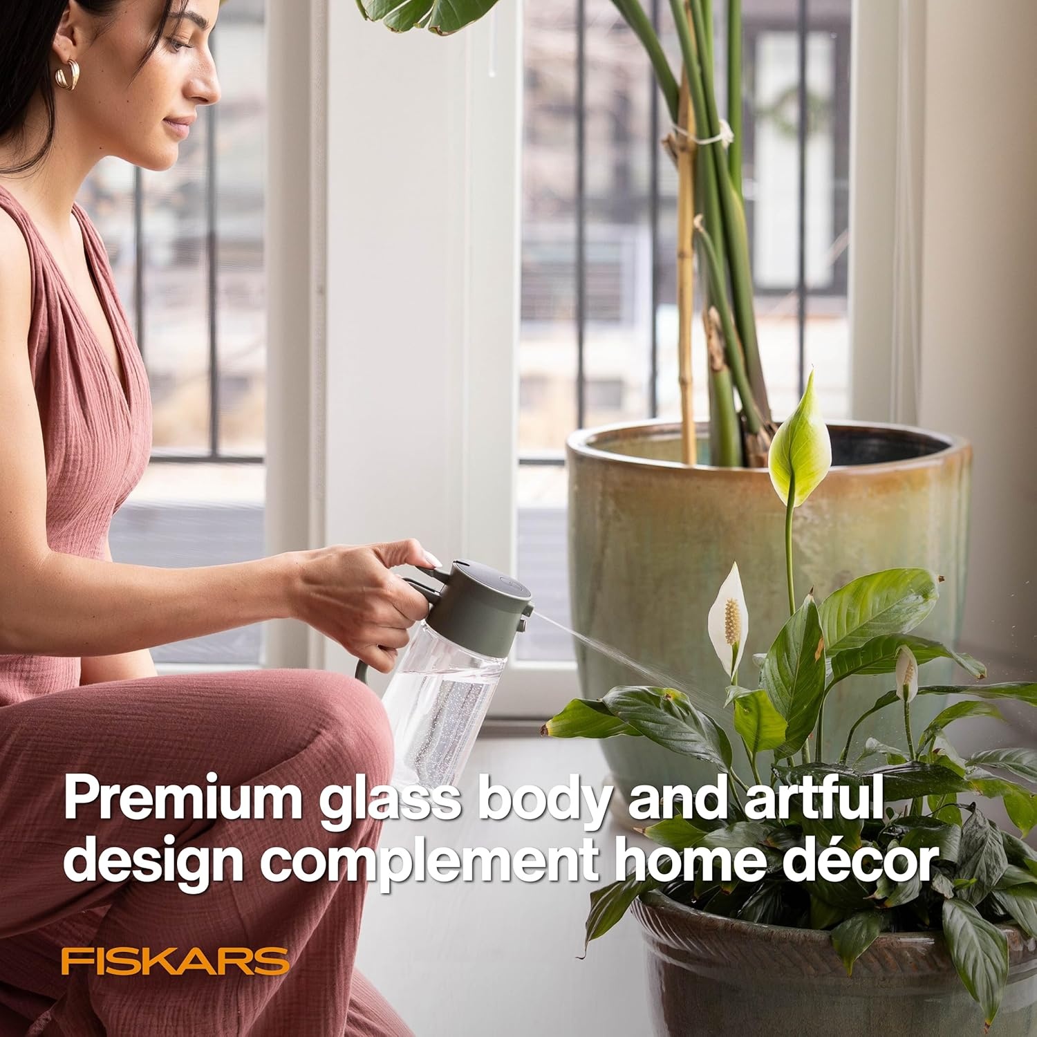 Fiskars Glass Watering Can for Indoor Plants, Small Pitcher for Succulents & Herbs, Easy Fill Top Design and Mess Free Pouring with Narrow Spout for House Plants, Modern Decor Style, 17 oz, Clear(Mist/Pour Combo)