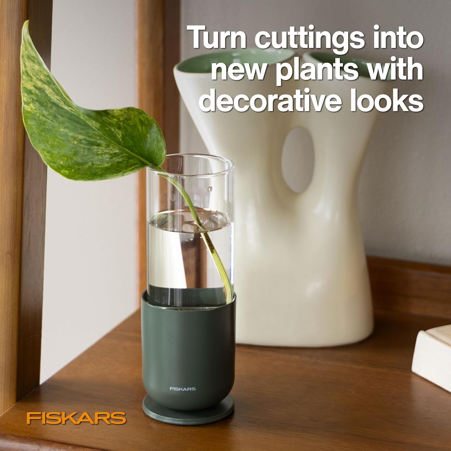Fiskars Plant Propagator, Single Glass Vase with Metal Stand for Rooting Cuttings, Hydroponic System for Indoor Gardening Decor, Straight Sided Flute for Safe Root Removal, 5 oz, Clear(1-Pack  5 oz Vase)