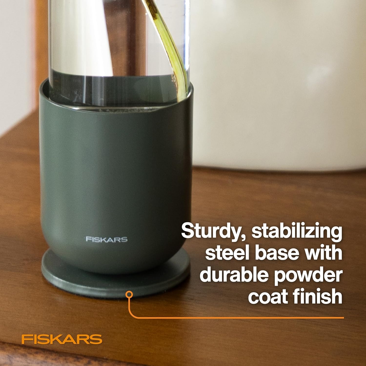Fiskars Plant Propagator, Single Glass Vase with Metal Stand for Rooting Cuttings, Hydroponic System for Indoor Gardening Decor, Straight Sided Flute for Safe Root Removal, 5 oz, Clear(1-Pack  5 oz Vase)