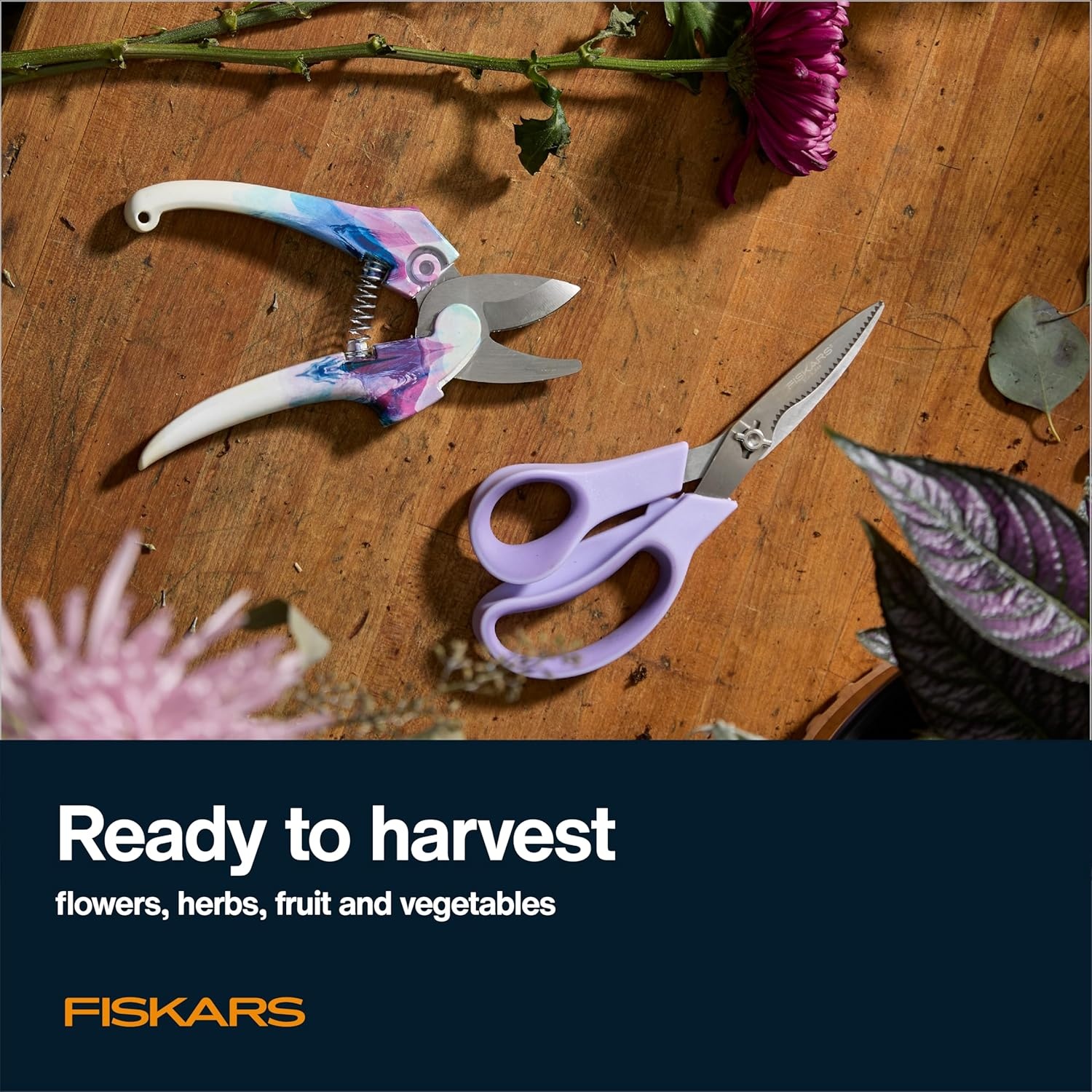 Fiskars 2-Piece Pruning & Veggie Shears Set, Explore Collection Garden Tool Kit, Bypass Pruner for Light Trimming, Vegetable Shears with Serrated Stainless Steel Blades for Harvesting Flowers & Herbs(Pruner & Veggie Shears Set)