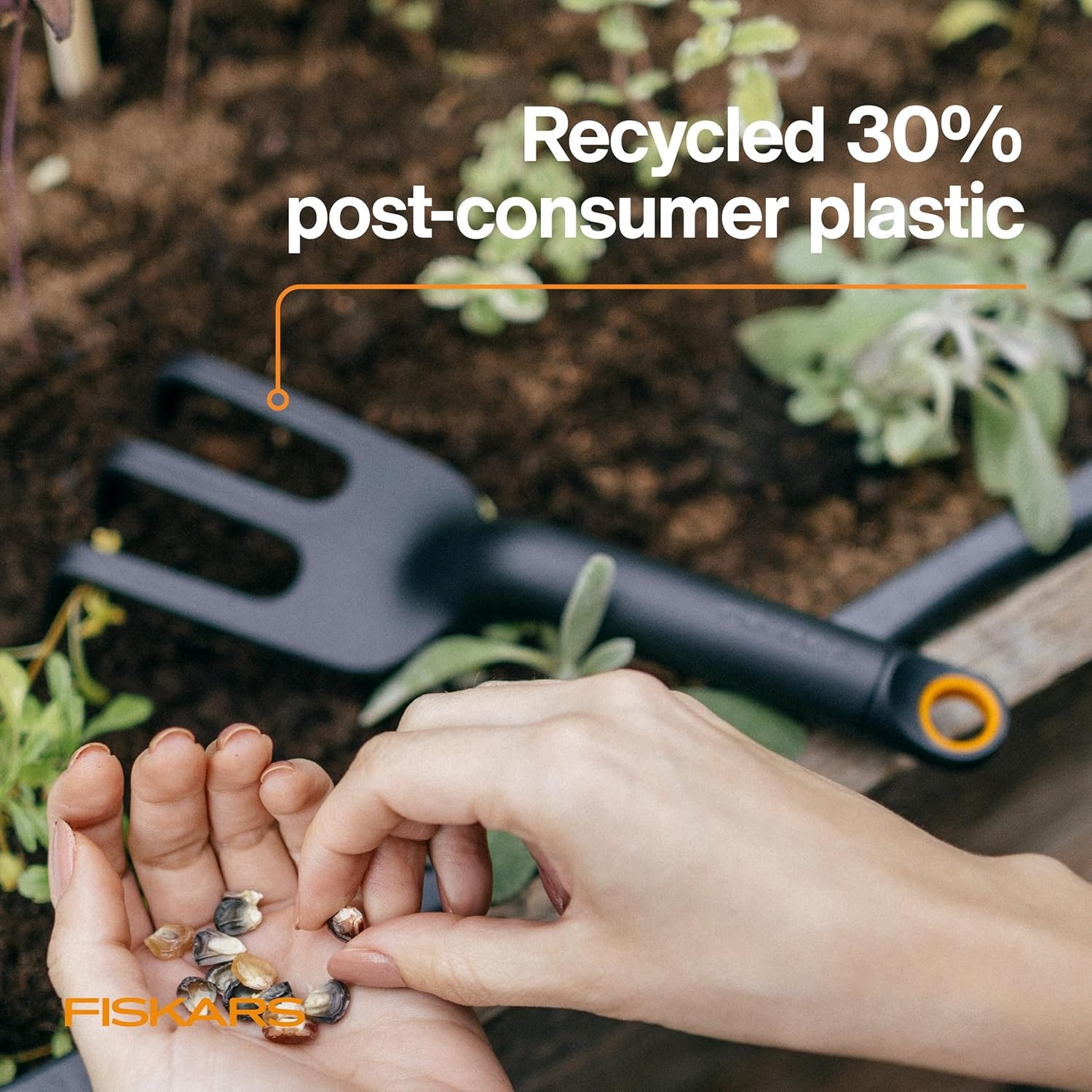 Fiskars Eco Cultivator Hoe with Dual-Function Design, Tapered Blade, Cultivator Tines, Ergonomic Handle, and UV-Resistant Build for Soil Care(Eco Cultivator)