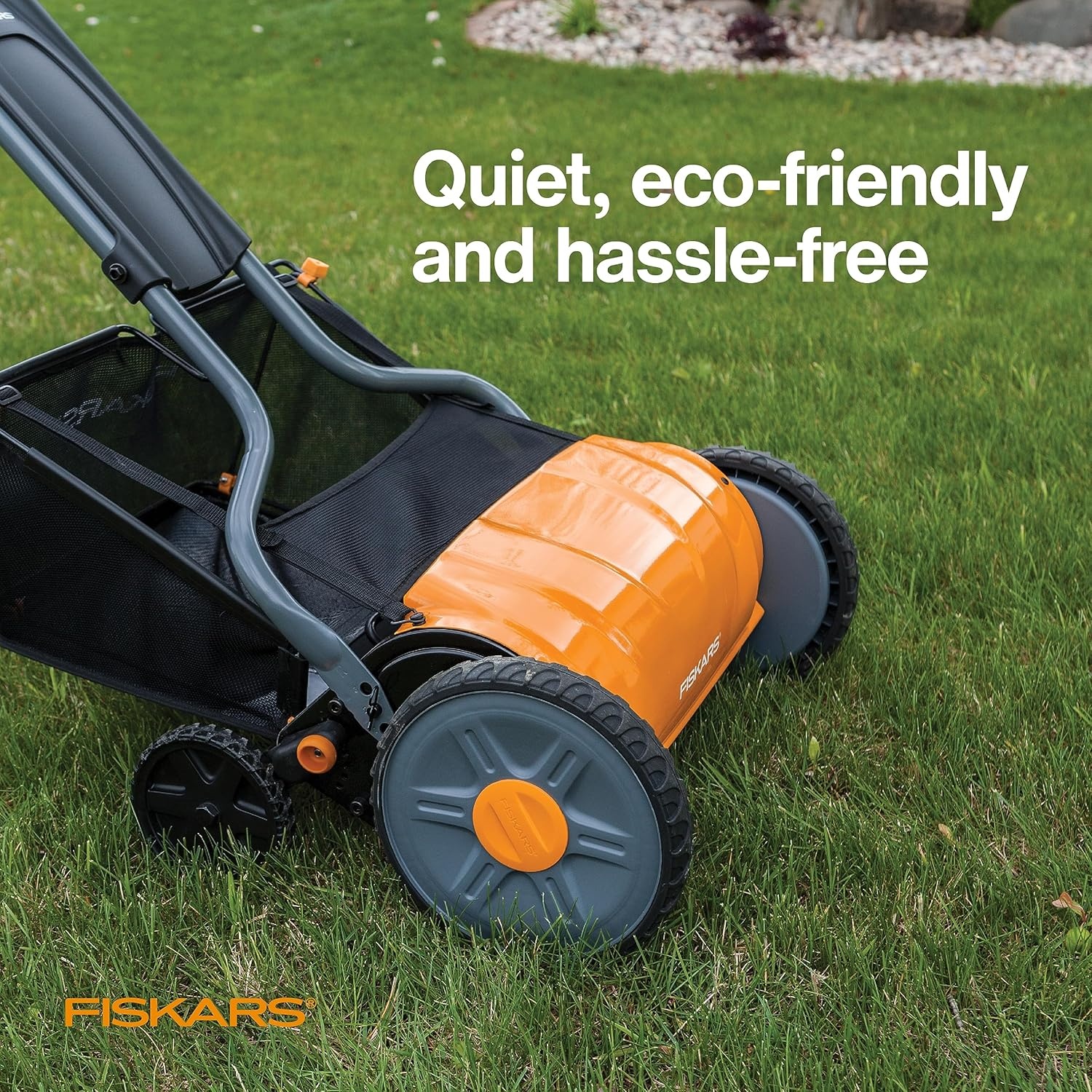 Fiskars Push Mower, Cut Width Manual Reel Mower with No Motor, Eco-Friendly Manual Reel Lawn Care, 18″, Black(Mower 17″)