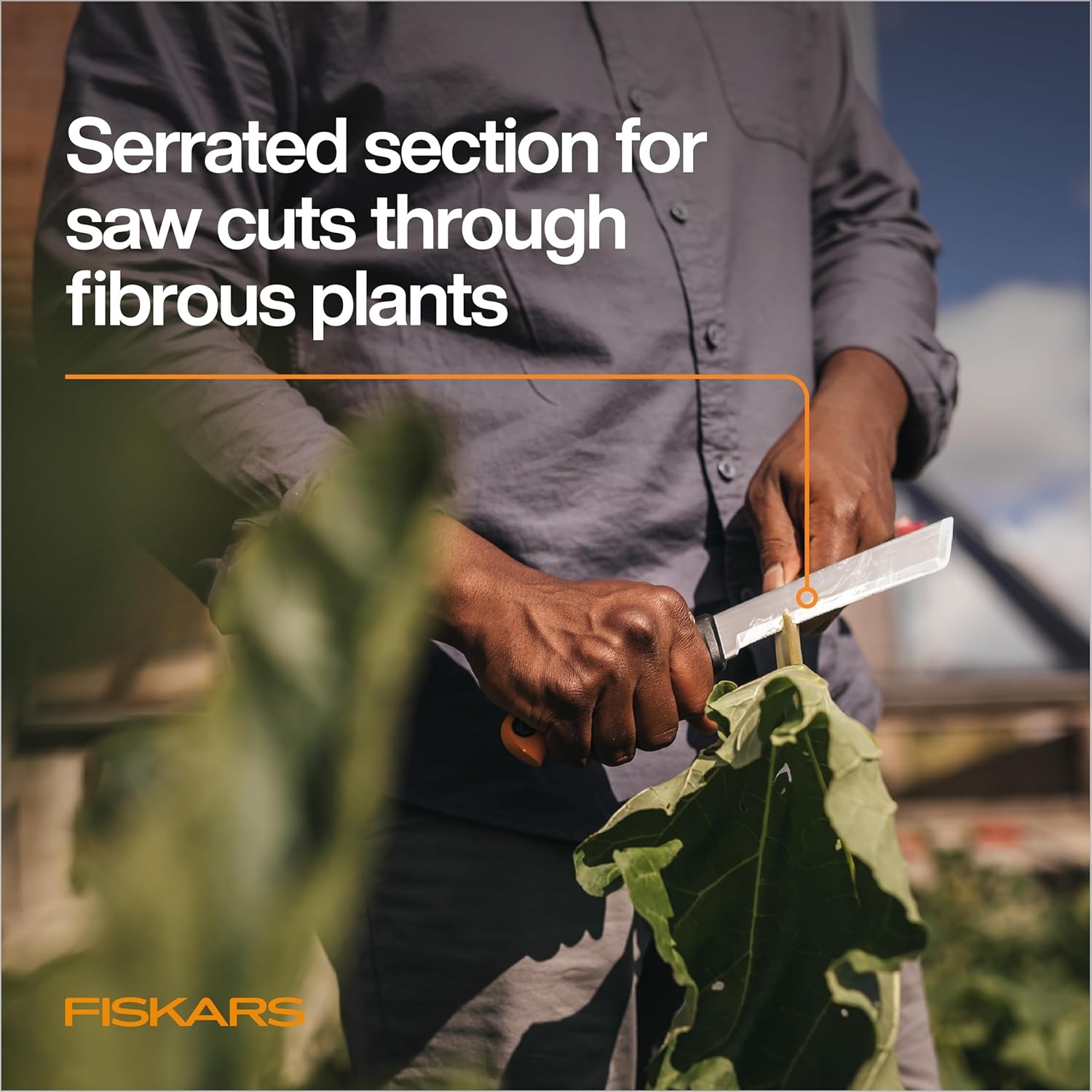 Fiskars Hori Hori Garden Knife with Sheath, Multi-Purpose Heavy Duty Gardening Hand Tool for Weeding, Planting, Digging with Hanging Hole(6″)
