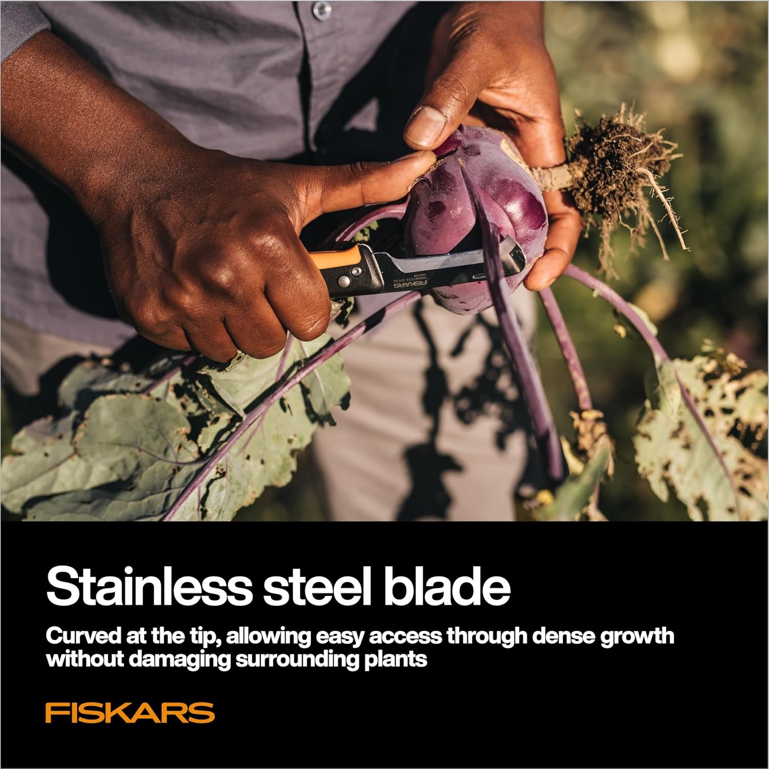 Fiskars Hori Hori Garden Knife with Sheath, Multi-Purpose Heavy Duty Gardening Hand Tool for Weeding, Planting, Digging with Hanging Hole(3″)