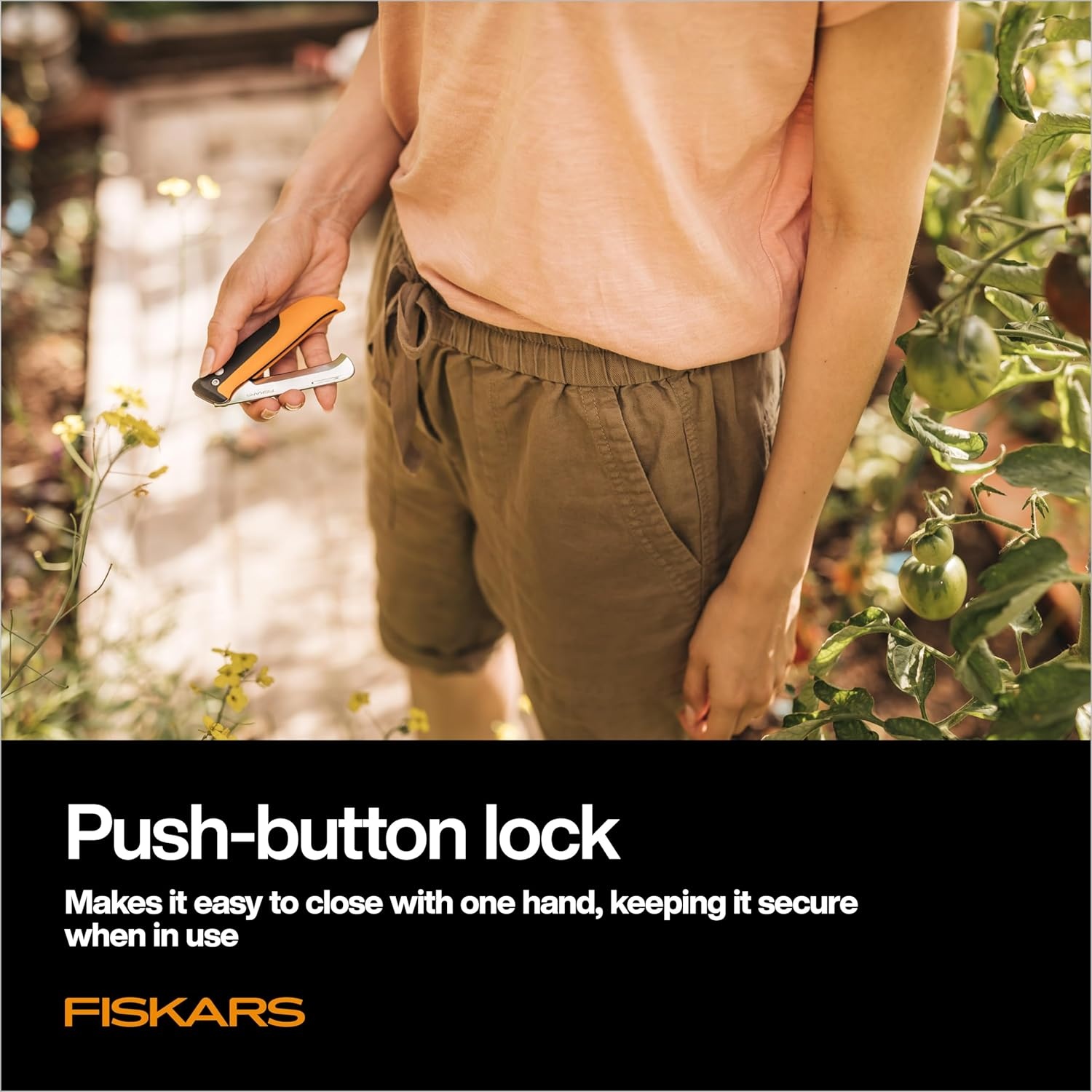 Fiskars Hori Hori Garden Knife with Sheath, Multi-Purpose Heavy Duty Gardening Hand Tool for Weeding, Planting, Digging with Hanging Hole(3″)