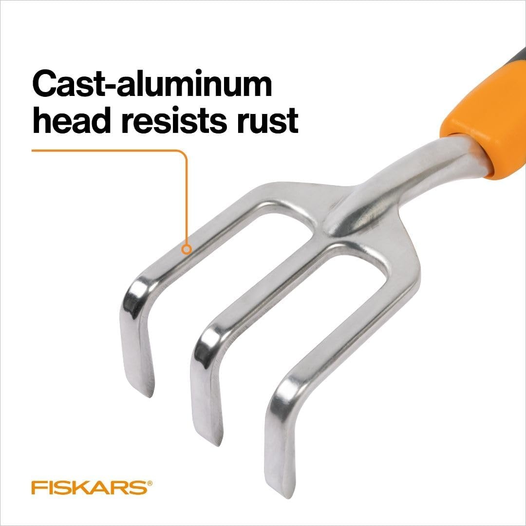 Fiskars 3-in-1 Garden Tool Set, Polished Cast-Aluminum Heads for Rust Resistance, Heavy-Duty Trowel, Transplanter & Cultivator for Digging and Planting, Non-Slip SoftGrip Handles Reduce Fatigue(3x4x13 inches)