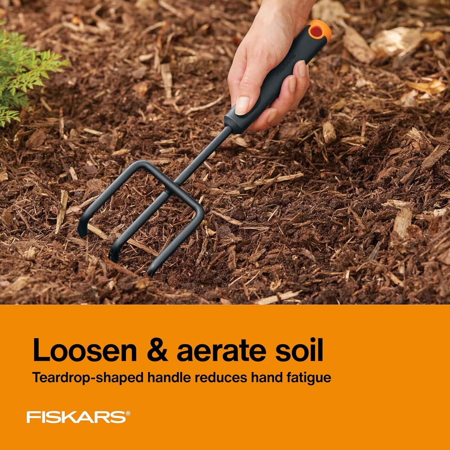 Fiskars 3-Piece Garden Tool Set – Trowel, Transplanter, Cultivator, Rust-Resistant Steel Heads, Ergonomic Handles for Planting, Digging, and Aerating Soil