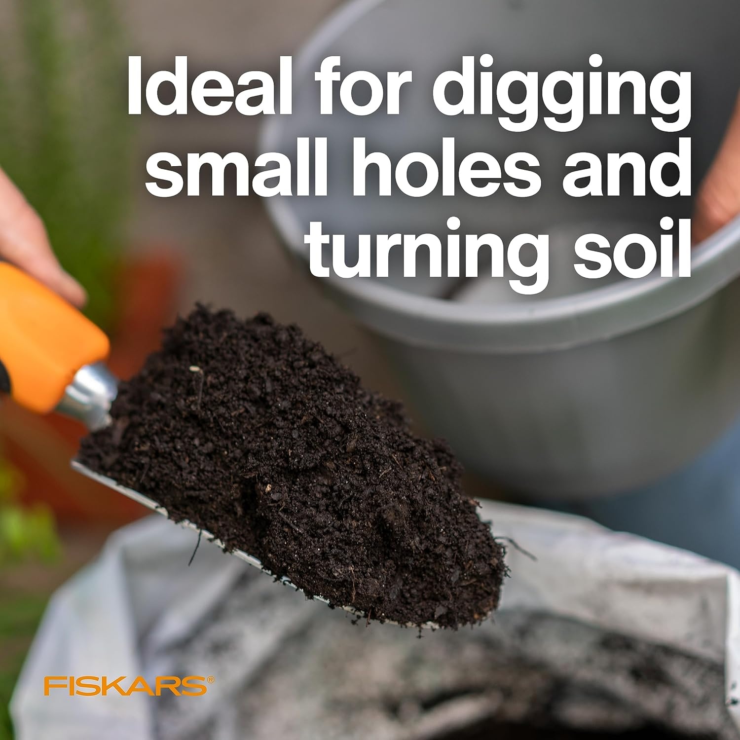 Fiskars 3-in-1 Garden Tool Set, Polished Cast-Aluminum Heads for Rust Resistance, Heavy-Duty Trowel, Transplanter & Cultivator for Digging and Planting, Non-Slip SoftGrip Handles Reduce Fatigue(Trowel)