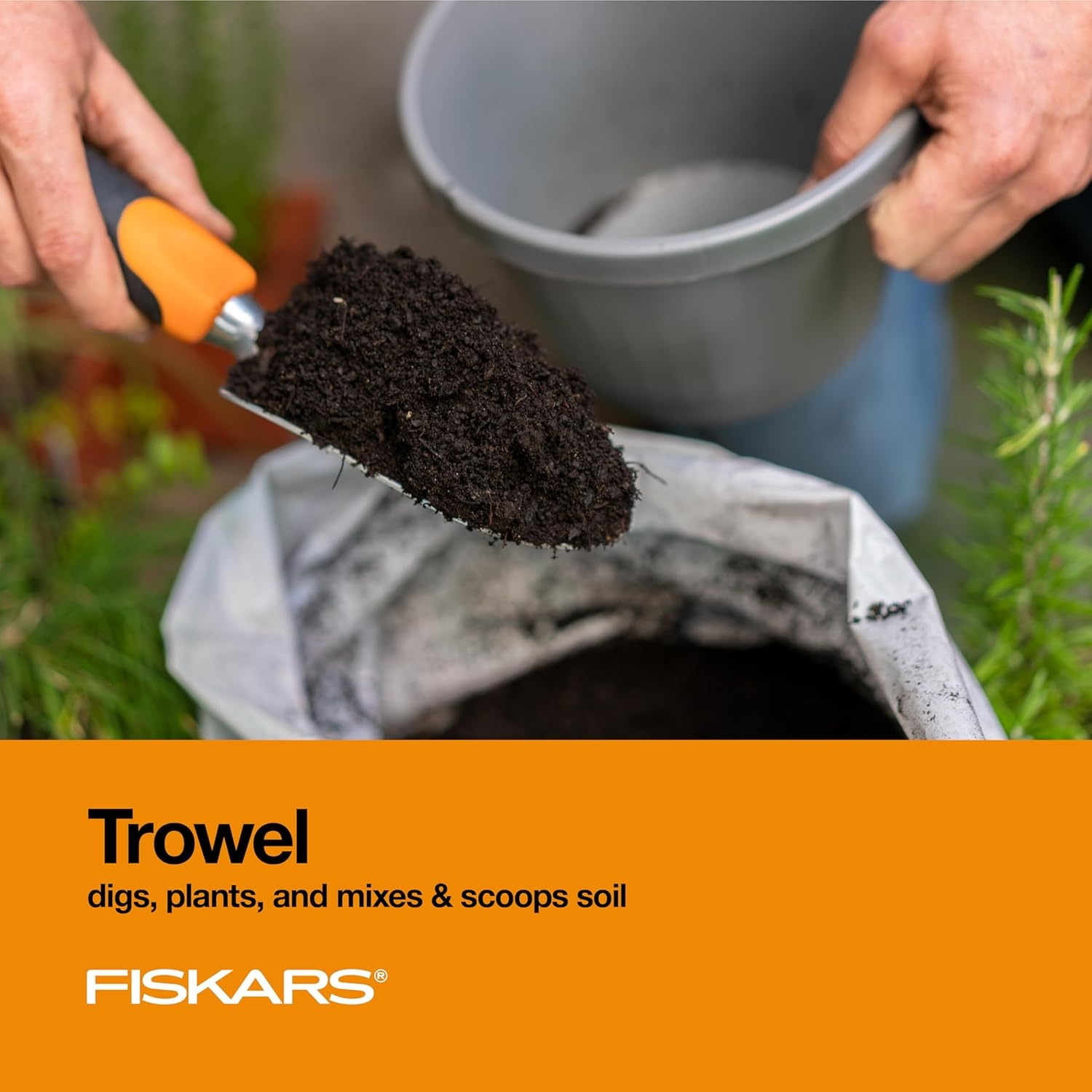 Fiskars 3-in-1 Garden Tool Set, Polished Cast-Aluminum Heads for Rust Resistance, Heavy-Duty Trowel, Transplanter & Cultivator for Digging and Planting, Non-Slip SoftGrip Handles Reduce Fatigue(Garden Tool Set – New)