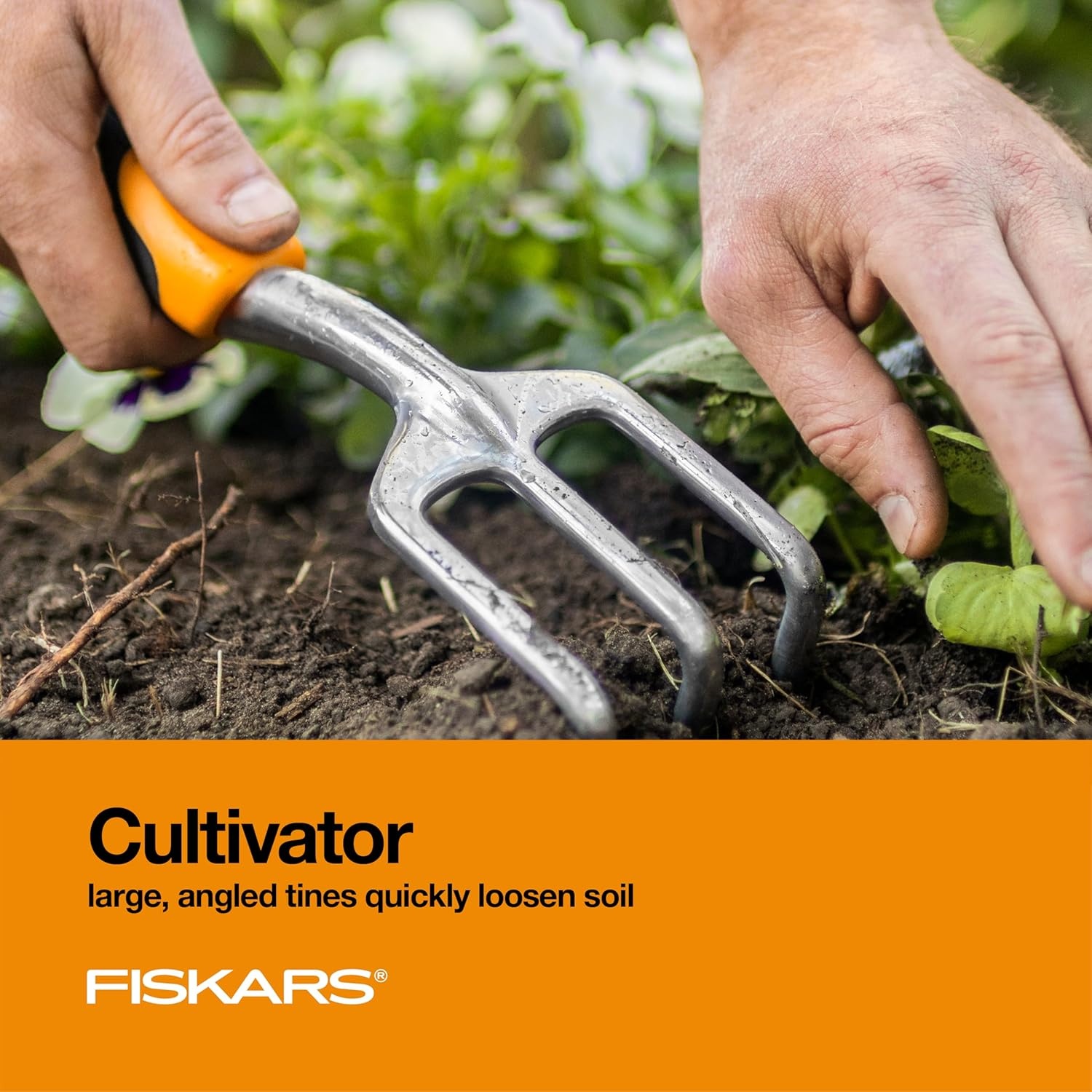 Fiskars 3-in-1 Garden Tool Set, Polished Cast-Aluminum Heads for Rust Resistance, Heavy-Duty Trowel, Transplanter & Cultivator for Digging and Planting, Non-Slip SoftGrip Handles Reduce Fatigue(Garden Tool Set – New)