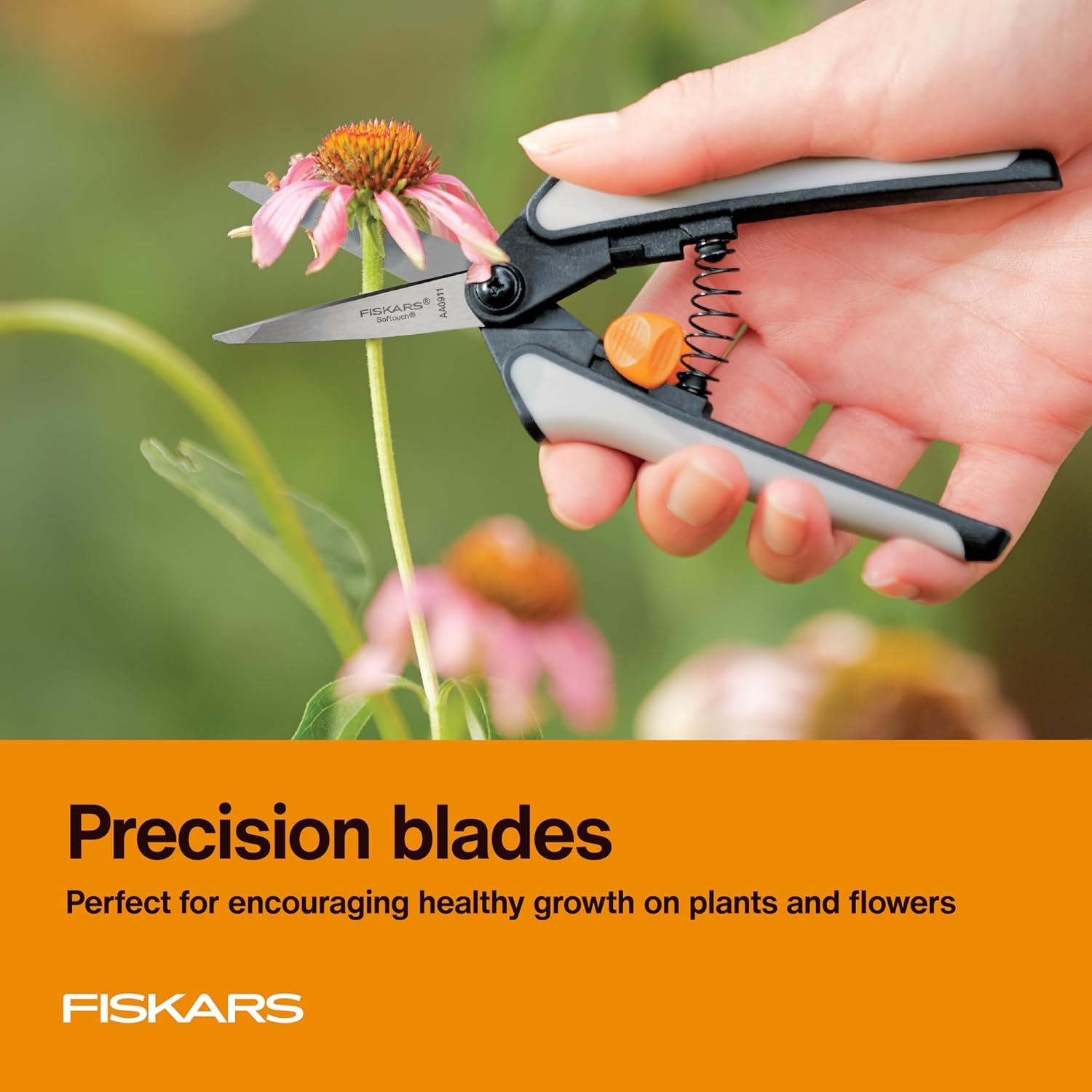 Fiskars 6″ Pruning Scissors for Flowers, Buds, Weeds and Small Plants, Garden Snips with Resin Resistant Nonstick Stainless Steel Blades, Gardening Trimmers with Comfortable Handle(15 Piece Pruning Snip Set)