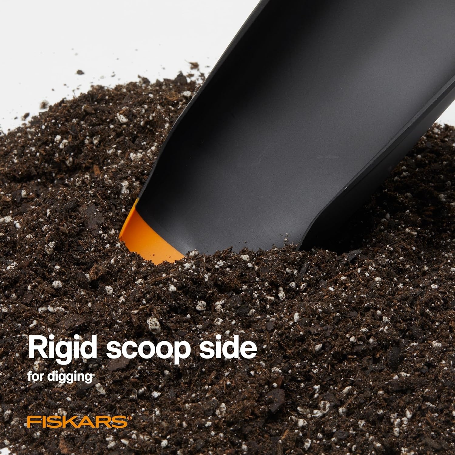 Fiskars Planting Soil Scoop & Brush Set, Dual-Sided Tool for Indoor Digging & Cleanup, Narrow Rigid End & Flexible Dustpan for Potting, Soft Bristles Sweep Debris, Recycled Plastic(Soil Scoop & Brush Set)