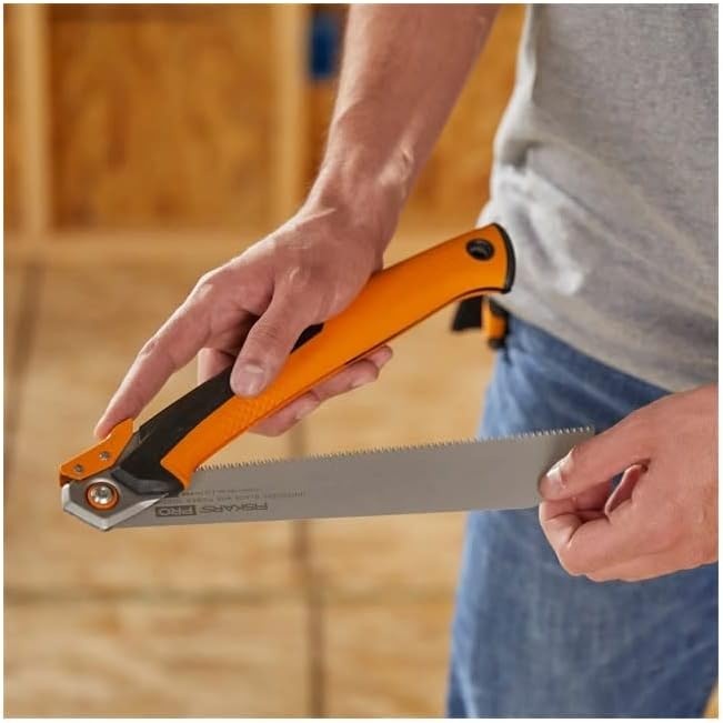 Fiskars Pro POWER TOOTH Folding Hand Saw (10 in blade.)(Folding Saw)