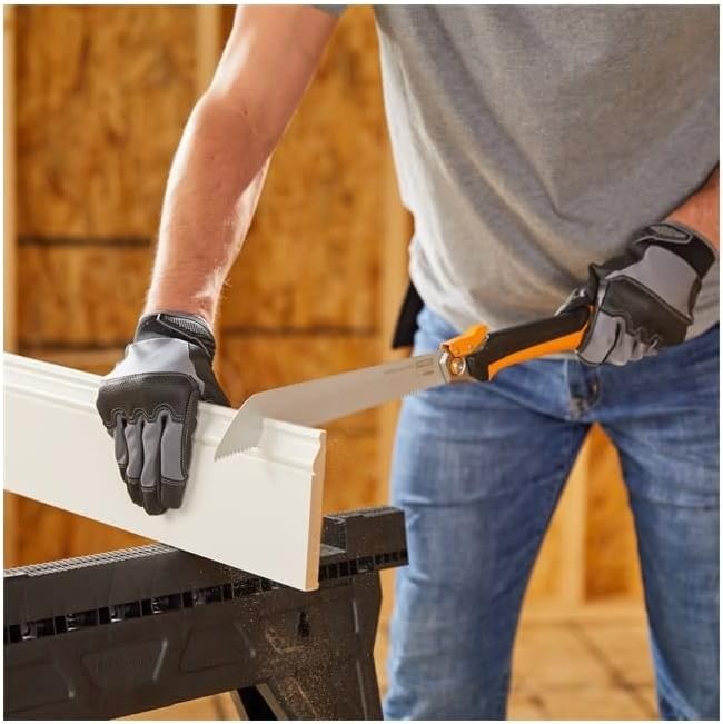 Fiskars Pro POWER TOOTH Folding Hand Saw (10 in blade.)(Folding Saw)