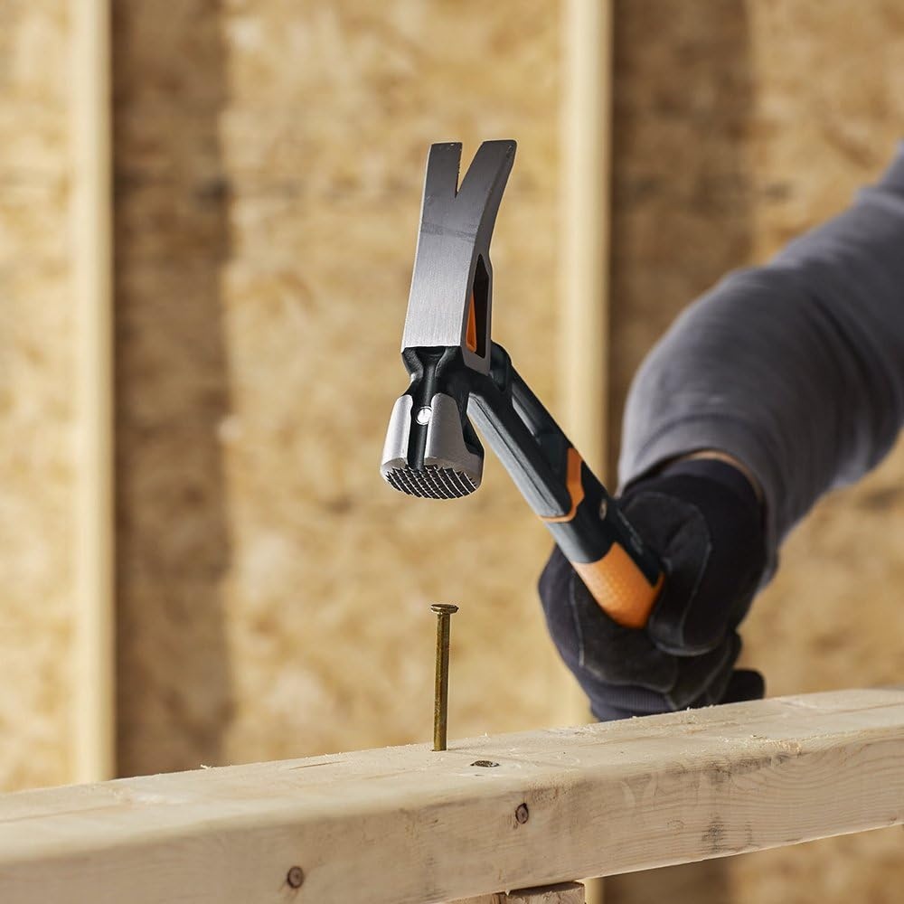 Fiskars Pro IsoCore 17 oz Framing Hammer (16″) – with Rip Claw, Shock-Absorbing Grip, and Magnetic Nail Starter – Drive Large Nails into Tough Wood – Construction and Home Improvement Tools(Milled Face Framing 28 oz)