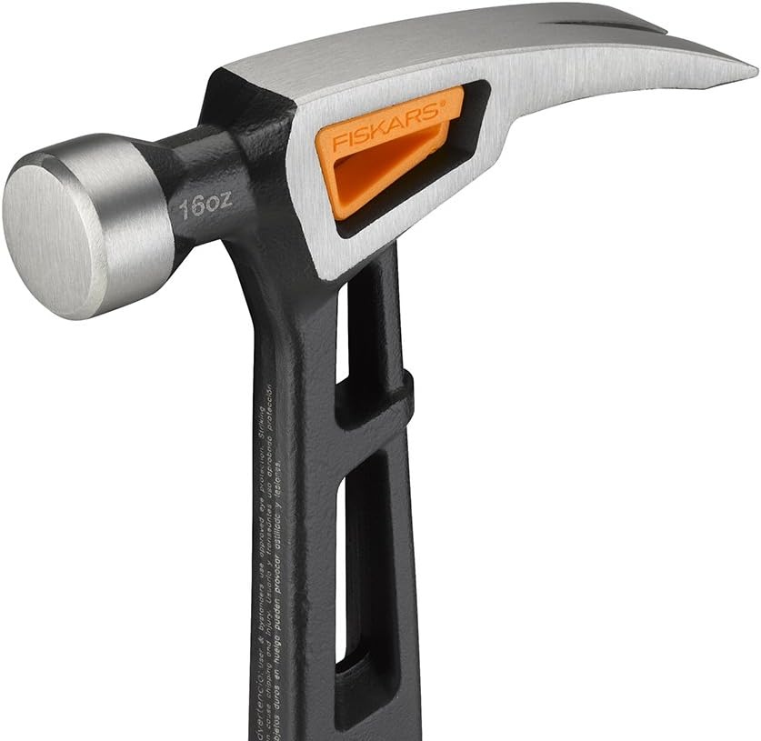 Fiskars Pro IsoCore 17 oz Framing Hammer (16″) – with Rip Claw, Shock-Absorbing Grip, and Magnetic Nail Starter – Drive Large Nails into Tough Wood – Construction and Home Improvement Tools(Magnetic)