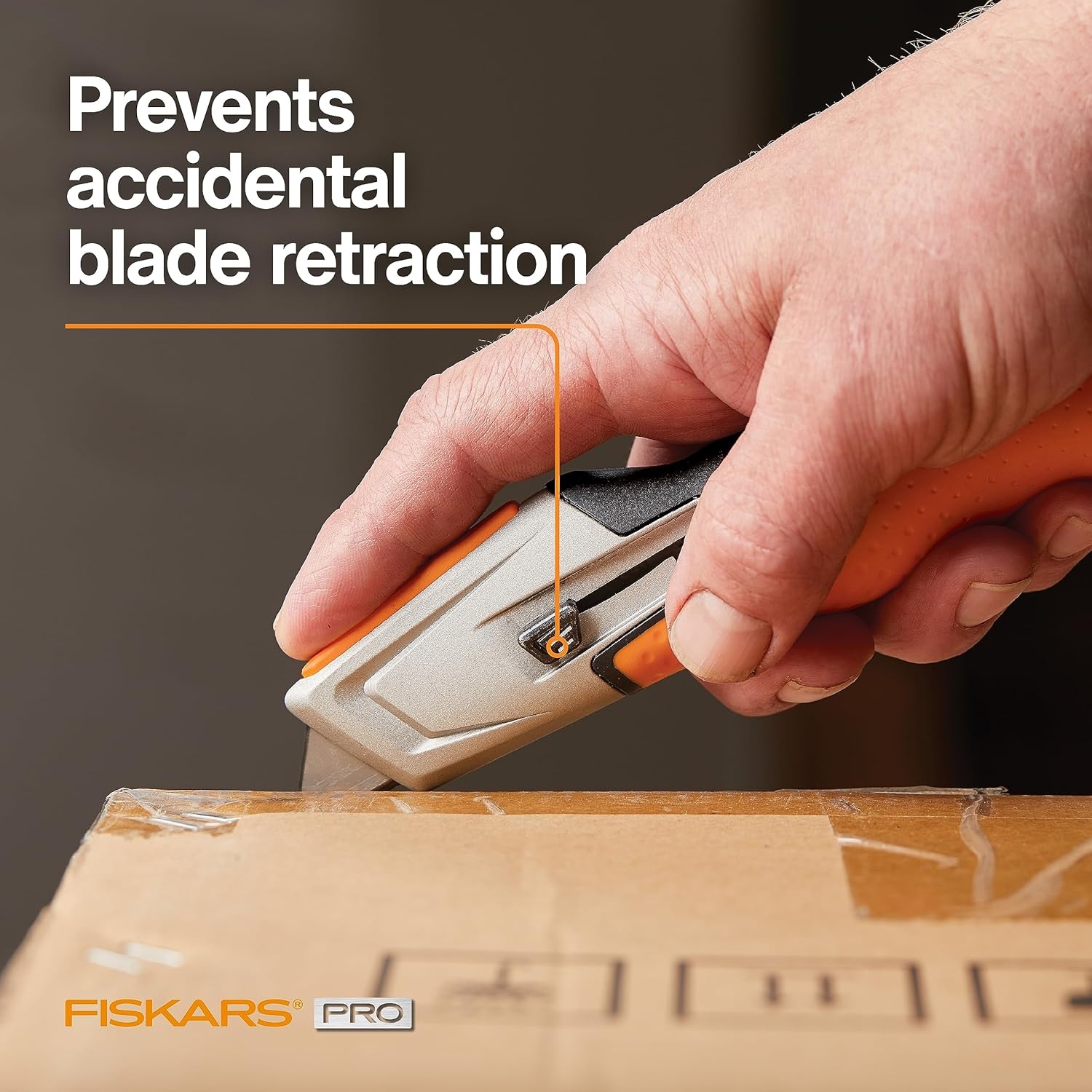 Fiskars Pro Retractable Utility Knife, Heavy Duty Box Cutter with CarbonMax Long-lasting Snap Blade, and Easy Hinge Open with Quick Blade Change and Storage, Orange/Black(Retractable Utility Knife)