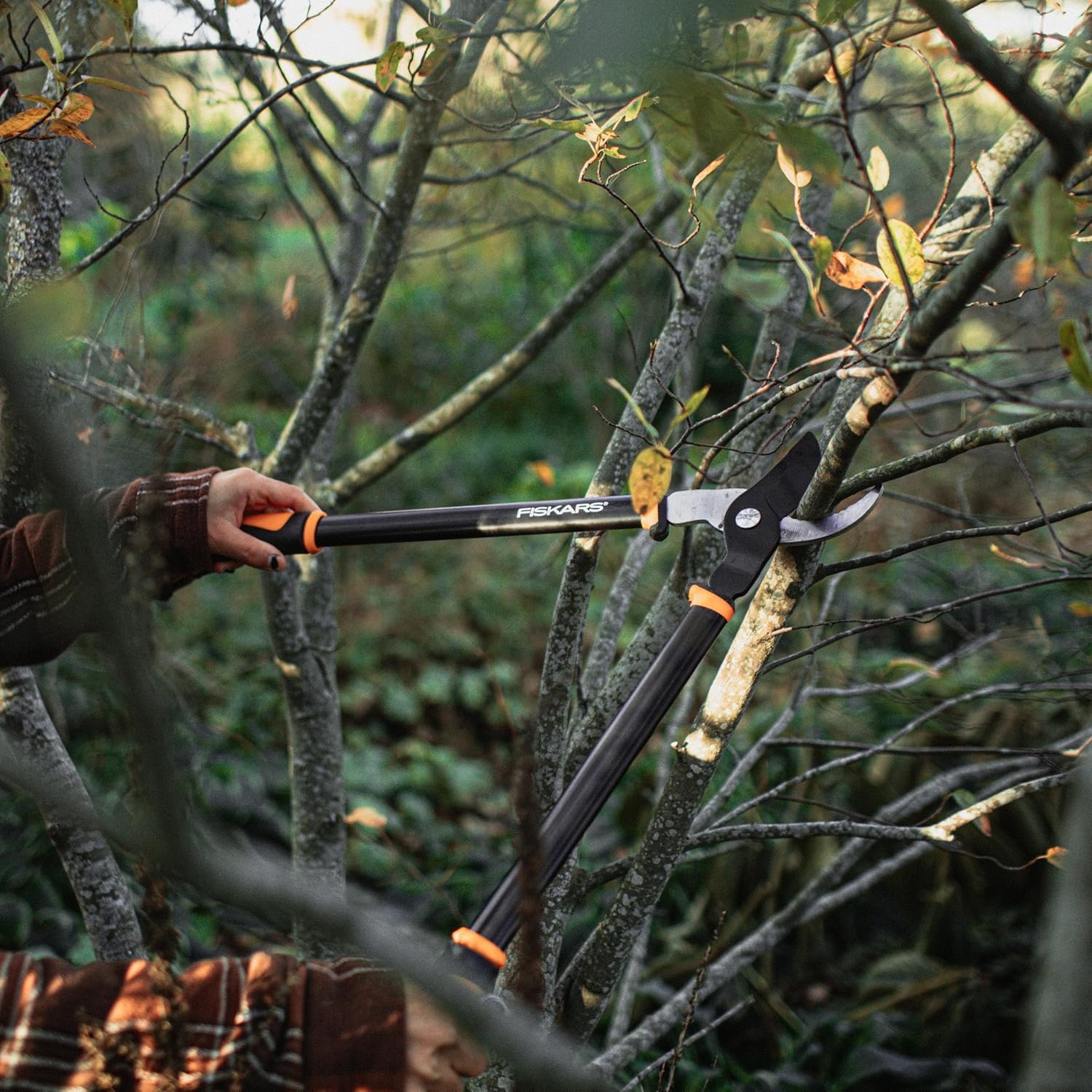Fiskars DualAction Lopper, 2-in-1 Lopper with Dual Cutting Modes, S Mode for Precise Snips for Stems, L Mode for Power Through Branches, Low Friction Steel Blade, 2″ Cutting Capacity(24″ Standard Bypass)