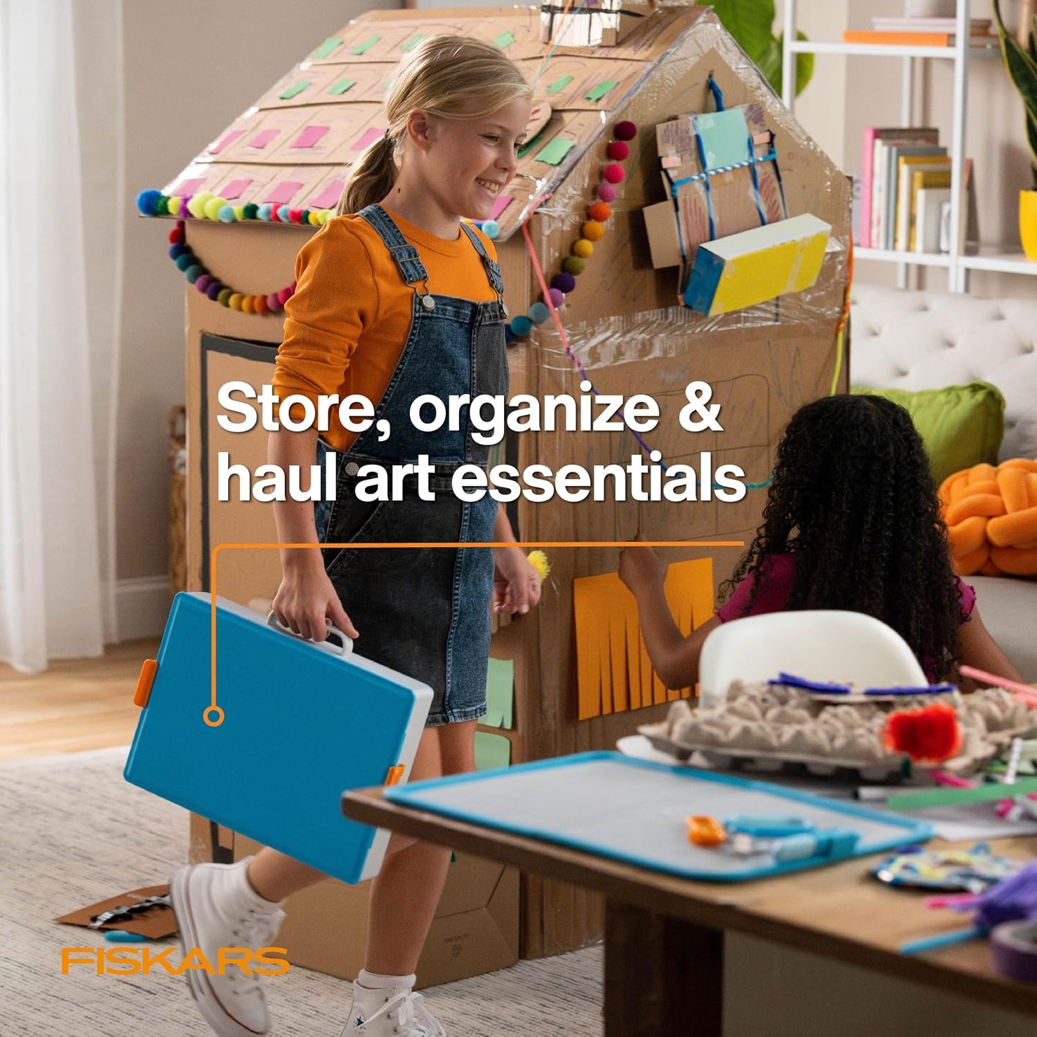 Fiskars Kids Cardboard Creator – Safer Cardboard Cutting Tool with Ergonomic SoftGrip Handle, For Craft and School Supplies, 5 inches(Creating Toolbox)