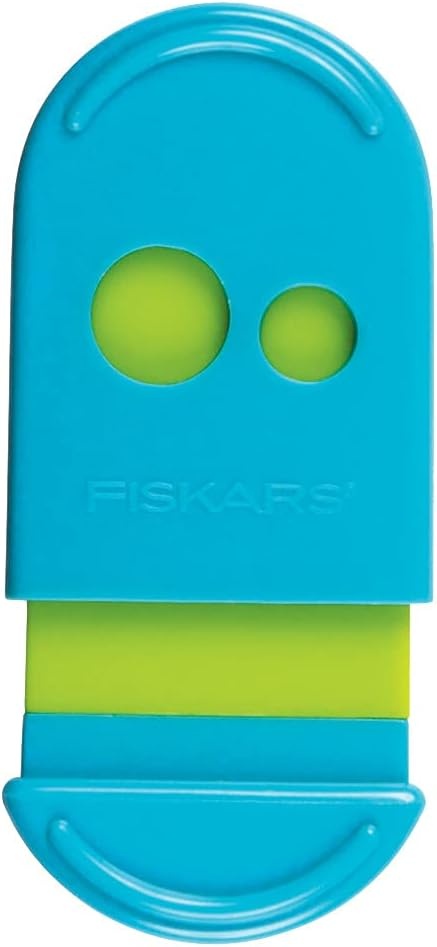 Fiskars Squeeze Sharpener for Kids 5+ – Crayon and Pencil Sharpener – Back to School Supplies – Color May Vary