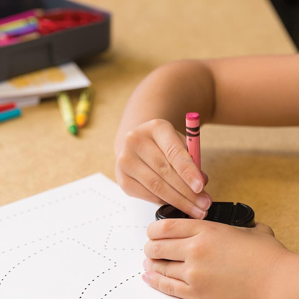 Fiskars Squeeze Sharpener for Kids 5+ – Crayon and Pencil Sharpener – Back to School Supplies – Color May Vary