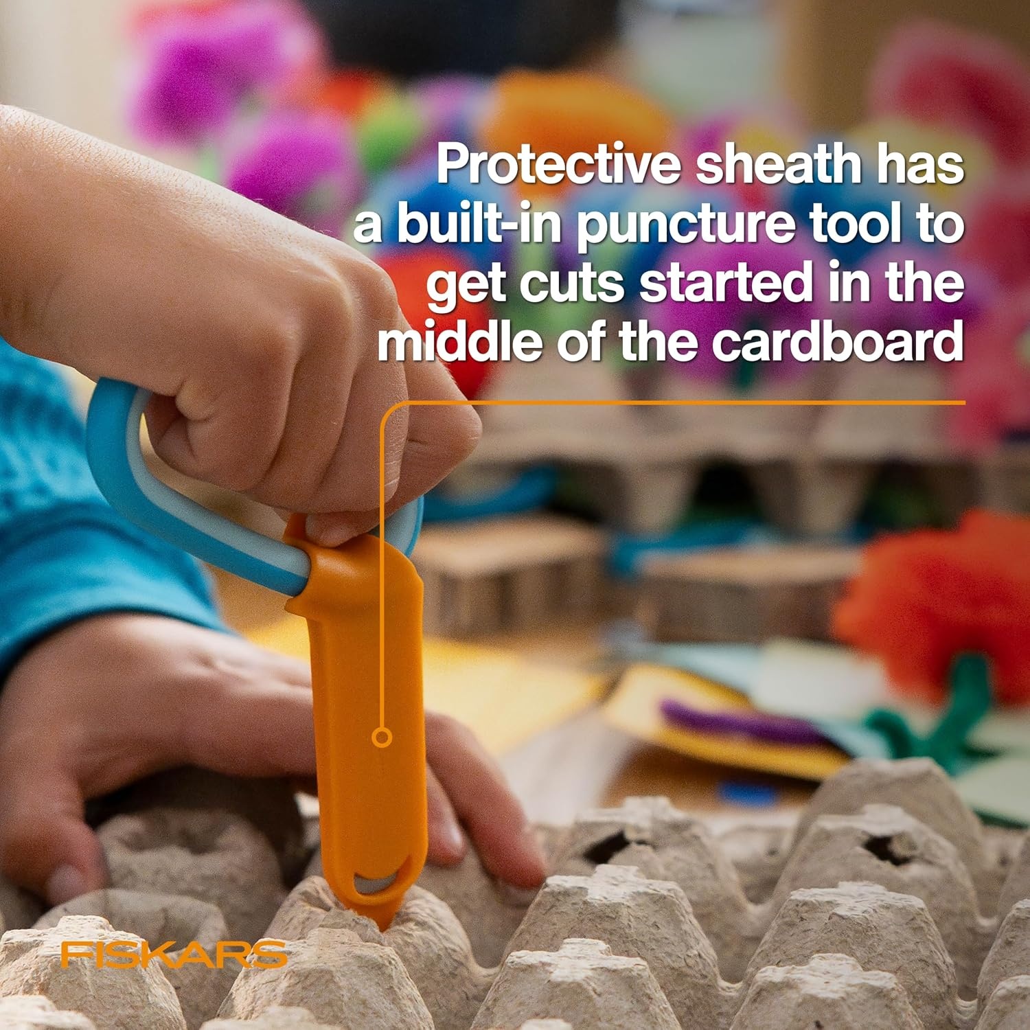 Fiskars Kids Cardboard Creator – Safer Cardboard Cutting Tool with Ergonomic SoftGrip Handle, For Craft and School Supplies, 5 inches(Cardboard Creator)