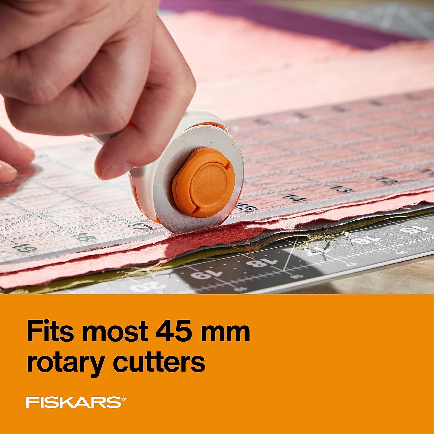Fiskars 45mm Rotary Blade 2-Pack, Replacement Blades for Rotary Cutters, Precision Cutting for Quilting and Sewing(1 Pack – Standard)