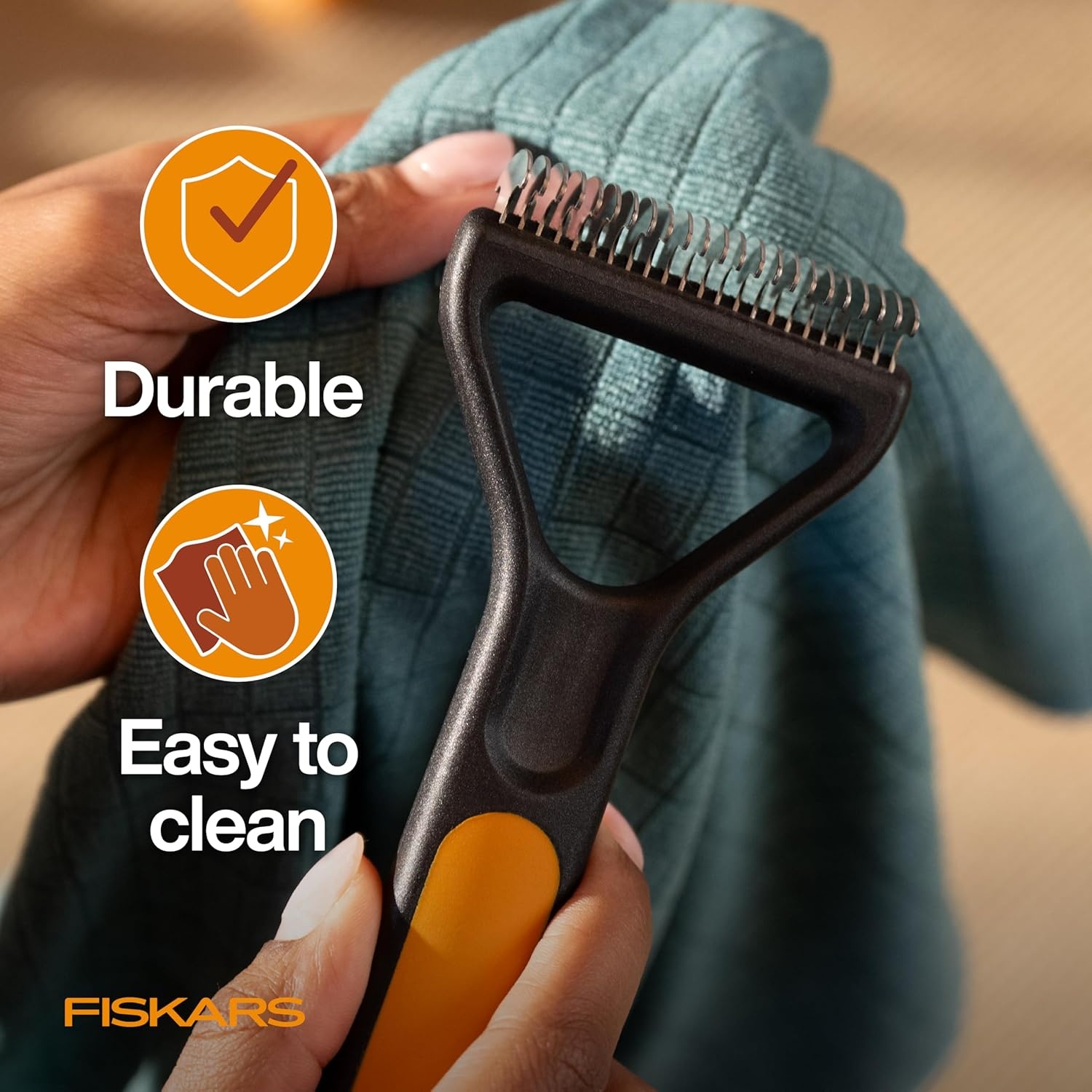 Fiskars Pet, Cat and Dog Brush, Fine Bristles & SoftGrip Handle for Gentle Grooming and Deshedding, Cat and Dog Supplies, Orange/Black(Dematting Rake)