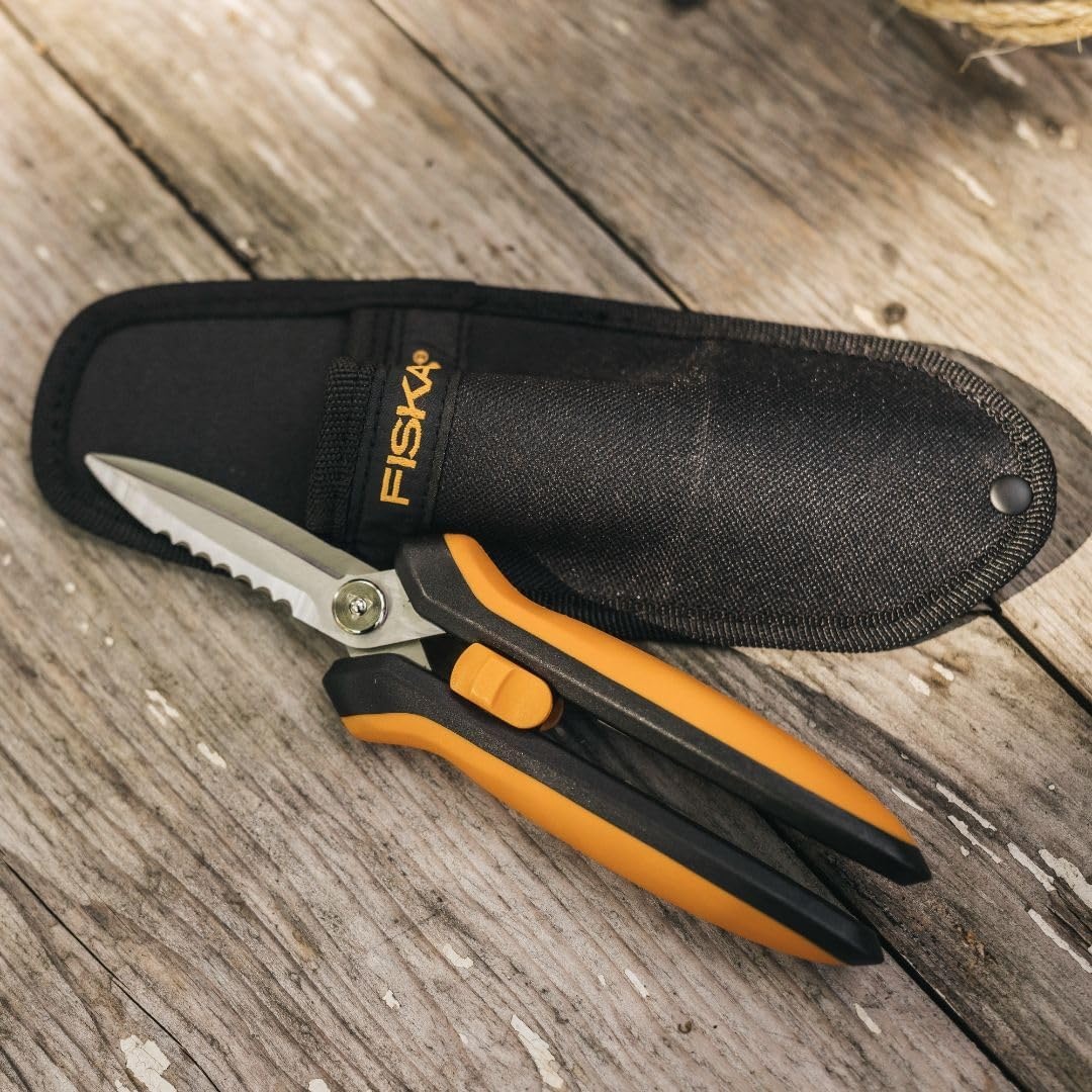 Fiskars Garden Scissors, 7-in-1 Garden Shears Multi-Tool with Sheath, Great for Plant Trimming, Cutting Nursery Pots, Bags, and Wire(Snips)