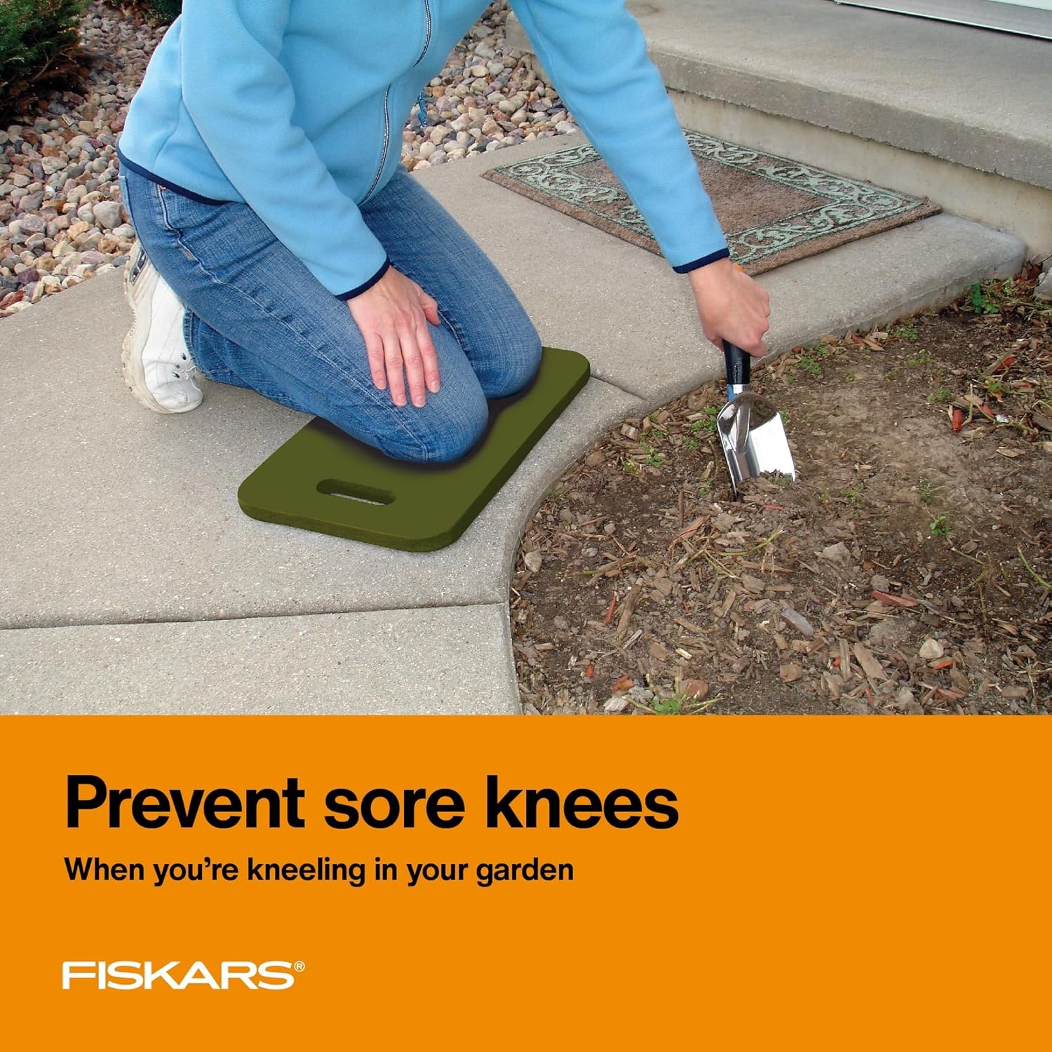 Fiskars Garden Kneeling Pad, 11″ x 18″ Lightweight and Thick EVA Foam Knee Cushion with Handle for Gardening, Cleaning, or Construction – Moisture and Rip Resistant, Gardening Supplies, Green(1 Count (Pack of 12))